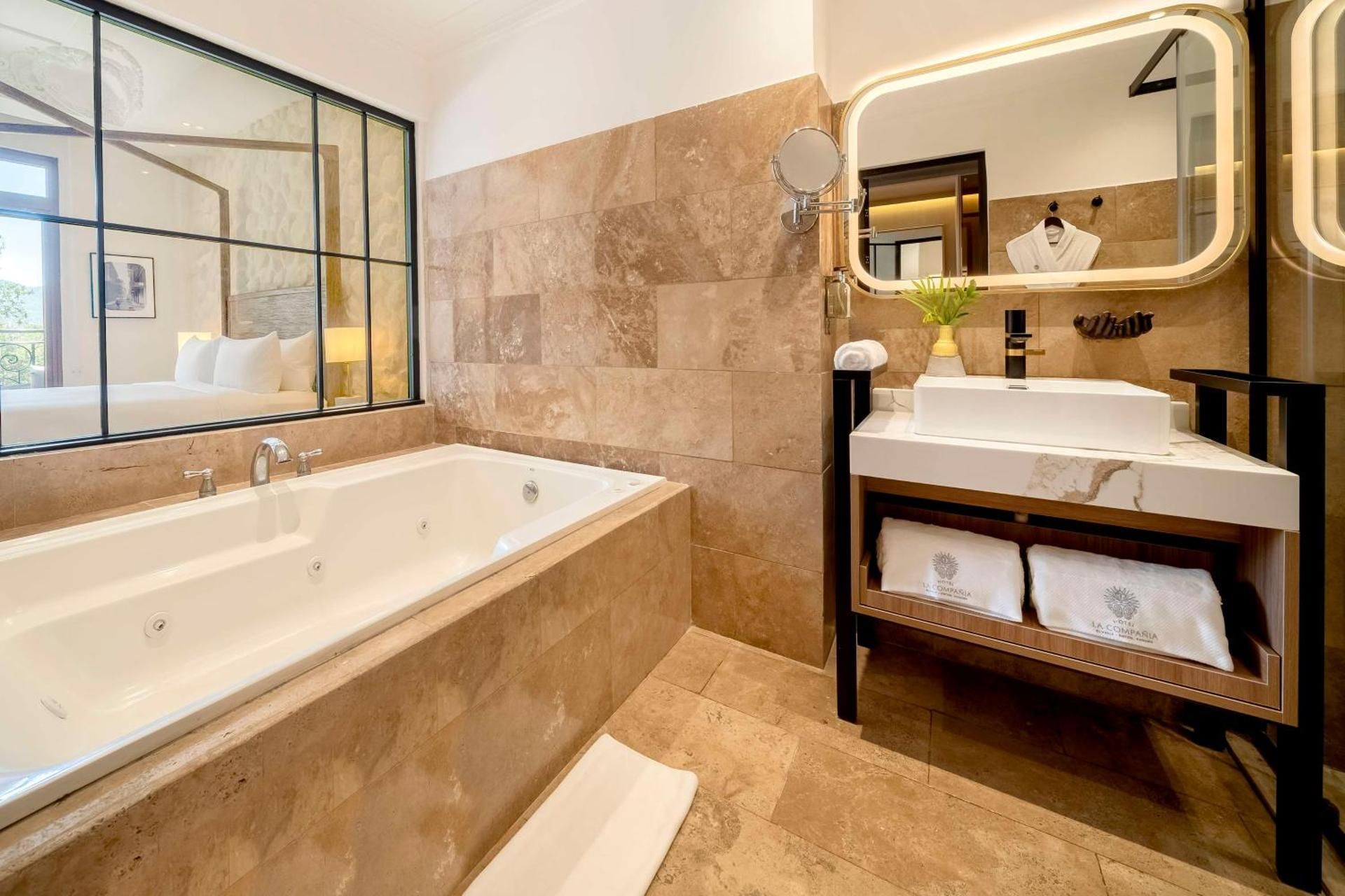 Hotel La Compania Del Valle 1 King Bed 3