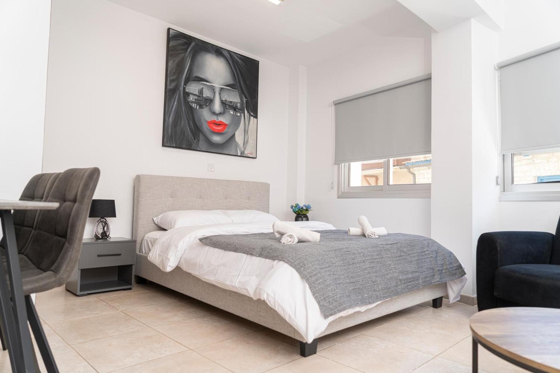 Studio with Sofa Bed