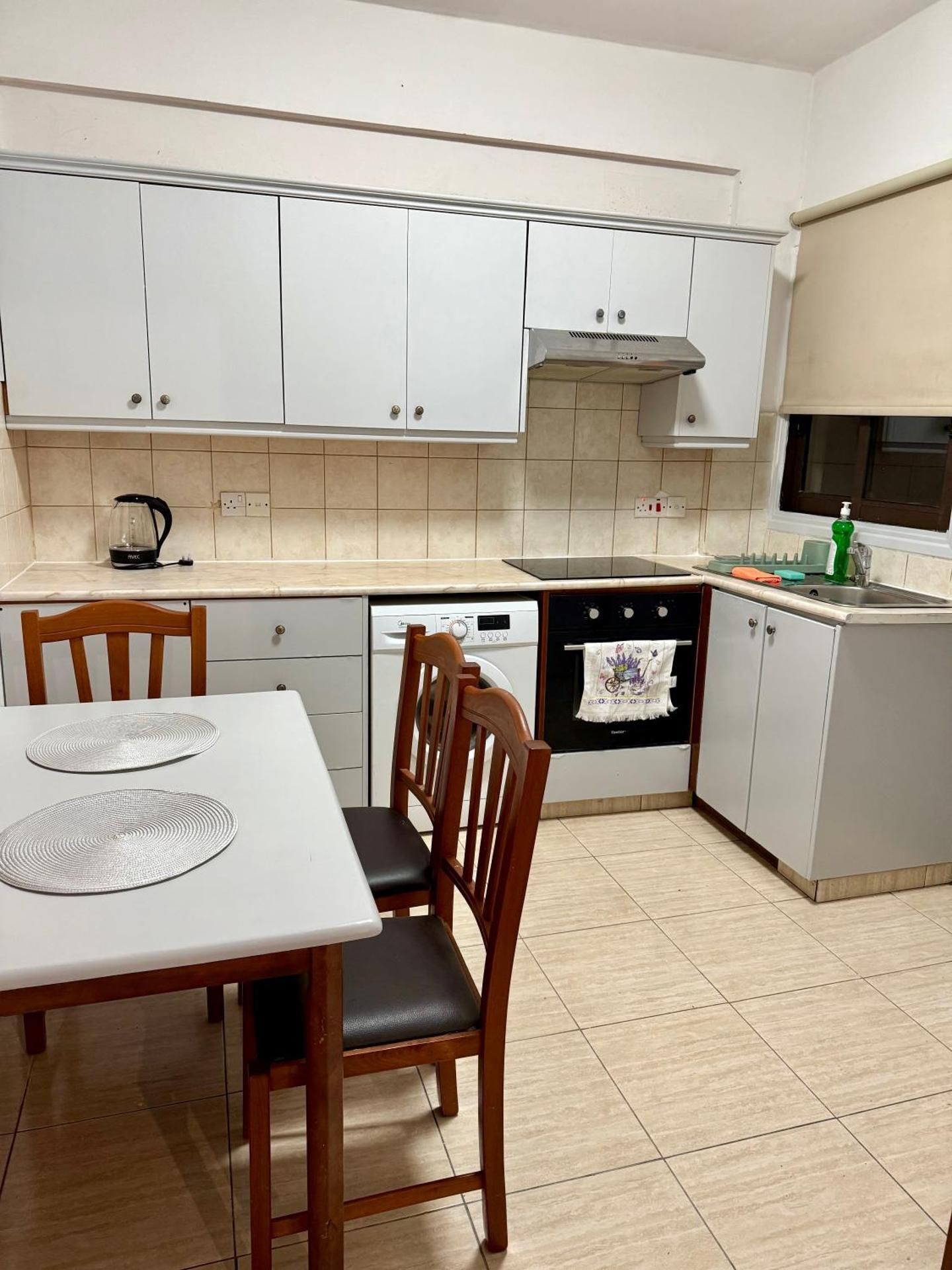 Alison rooms in center