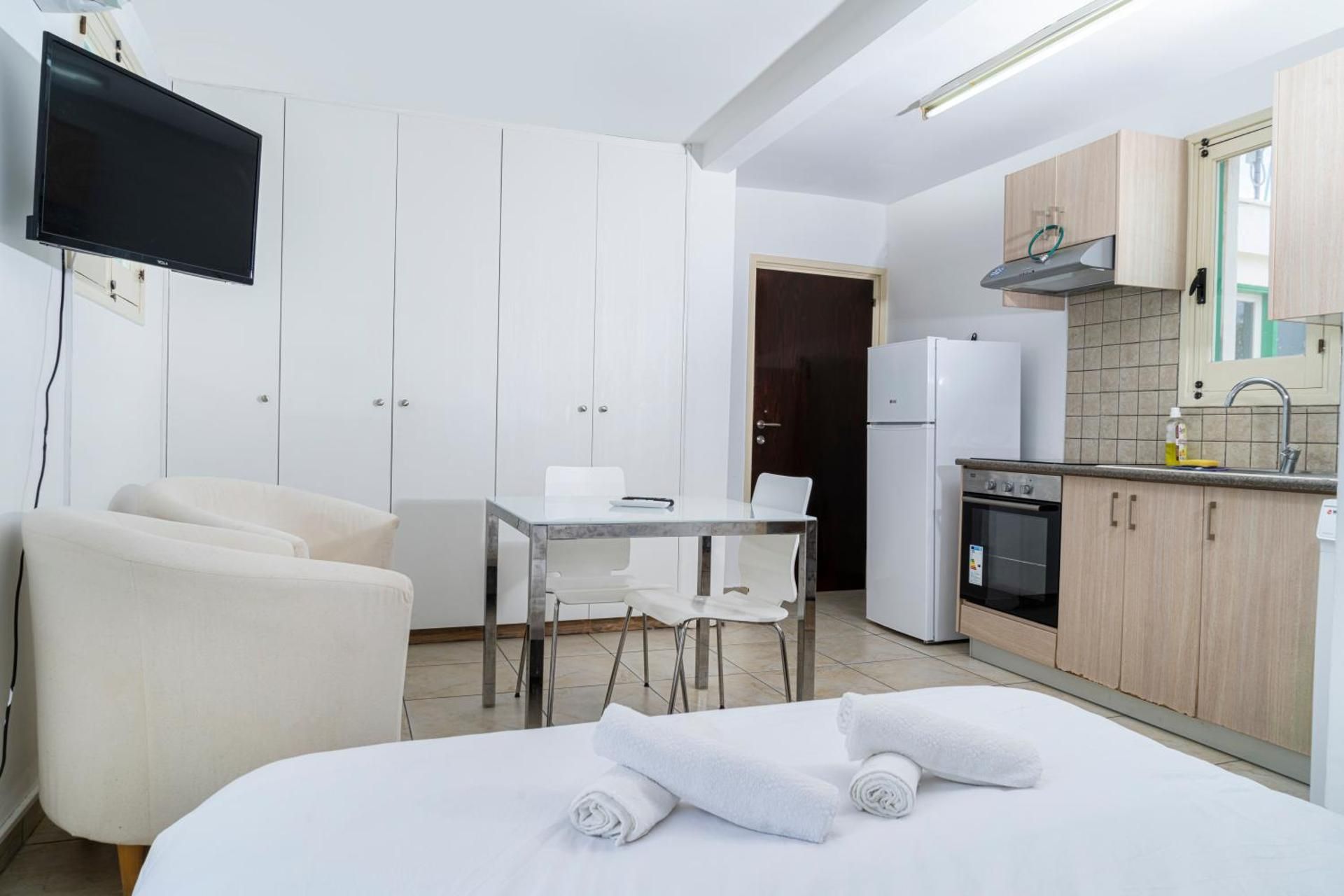 Studio Apartment