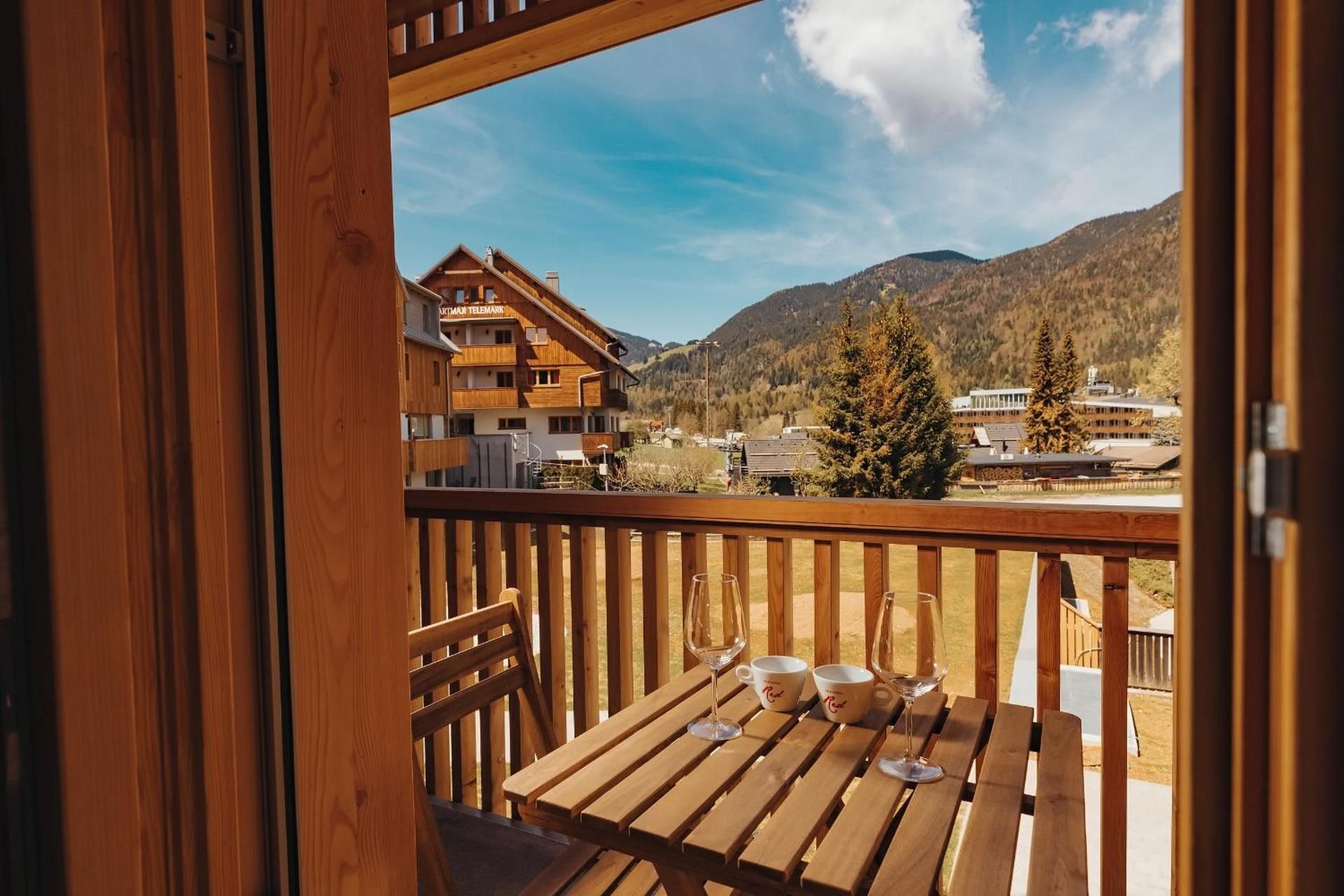 Two-Bedroom Deluxe Apartment with Balcony