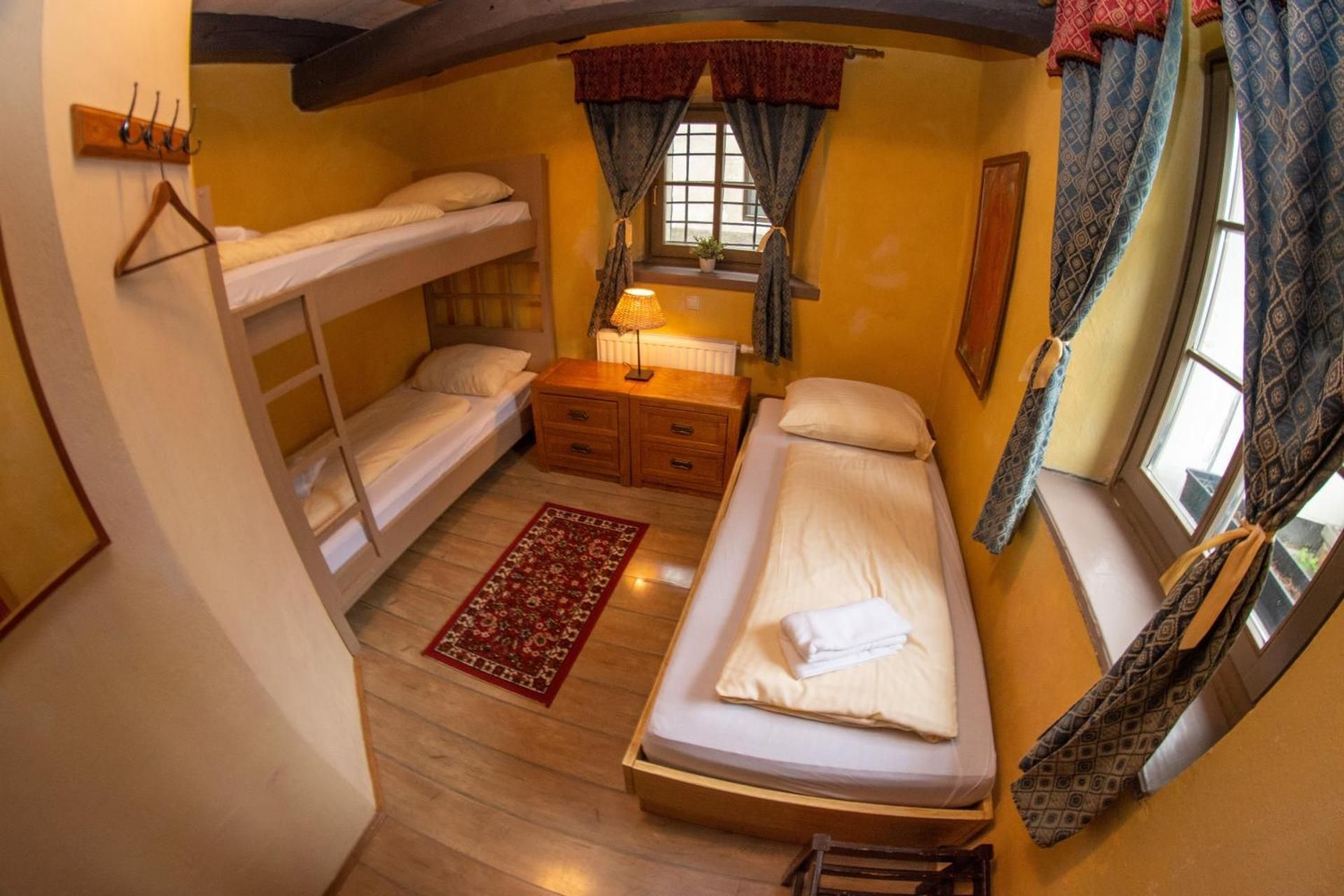 Two-Bedroom Apartment (5 Adults)