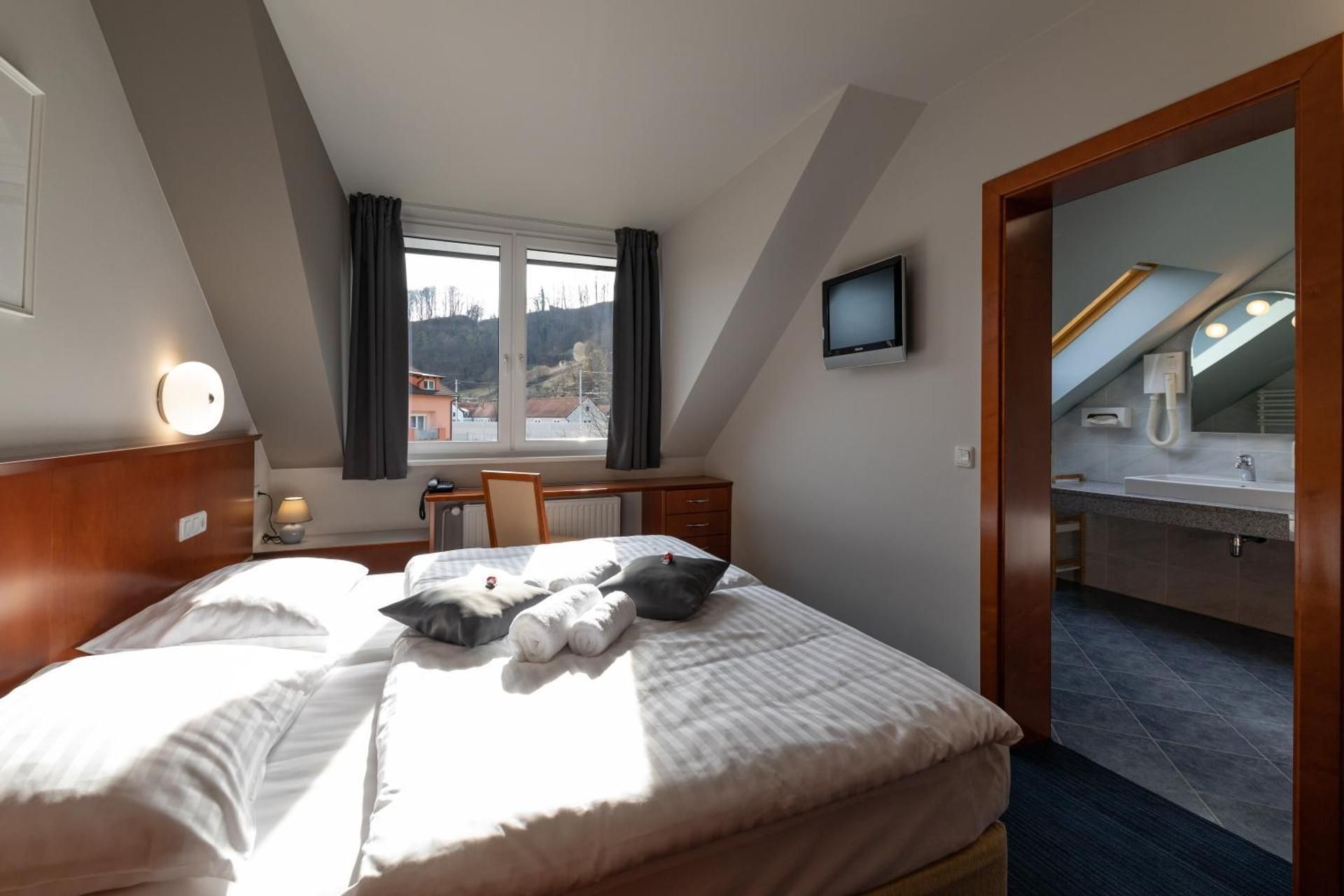 Superior Double Room with Spa Bath