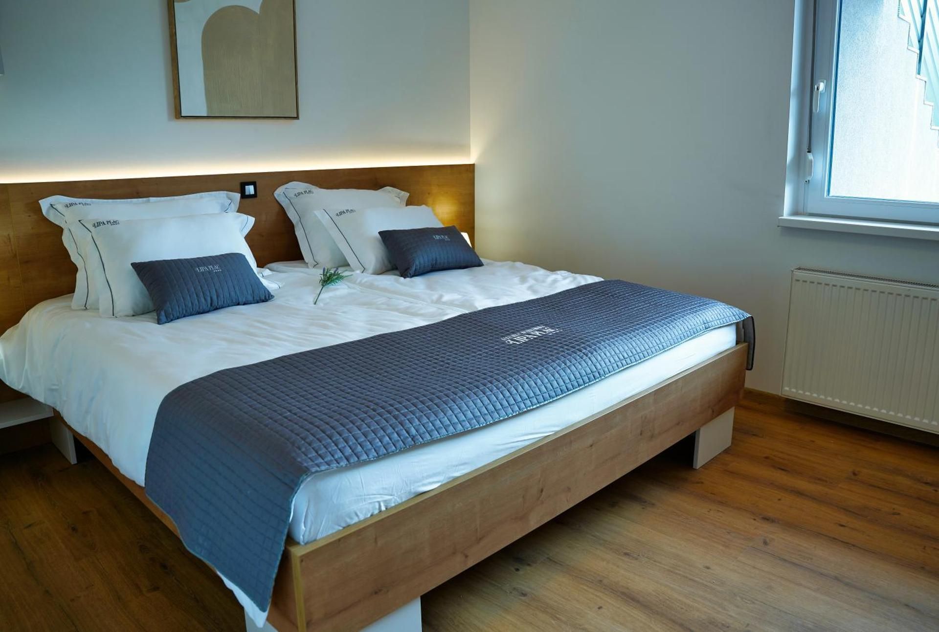Two-Bedroom Deluxe Apartment with Balcony