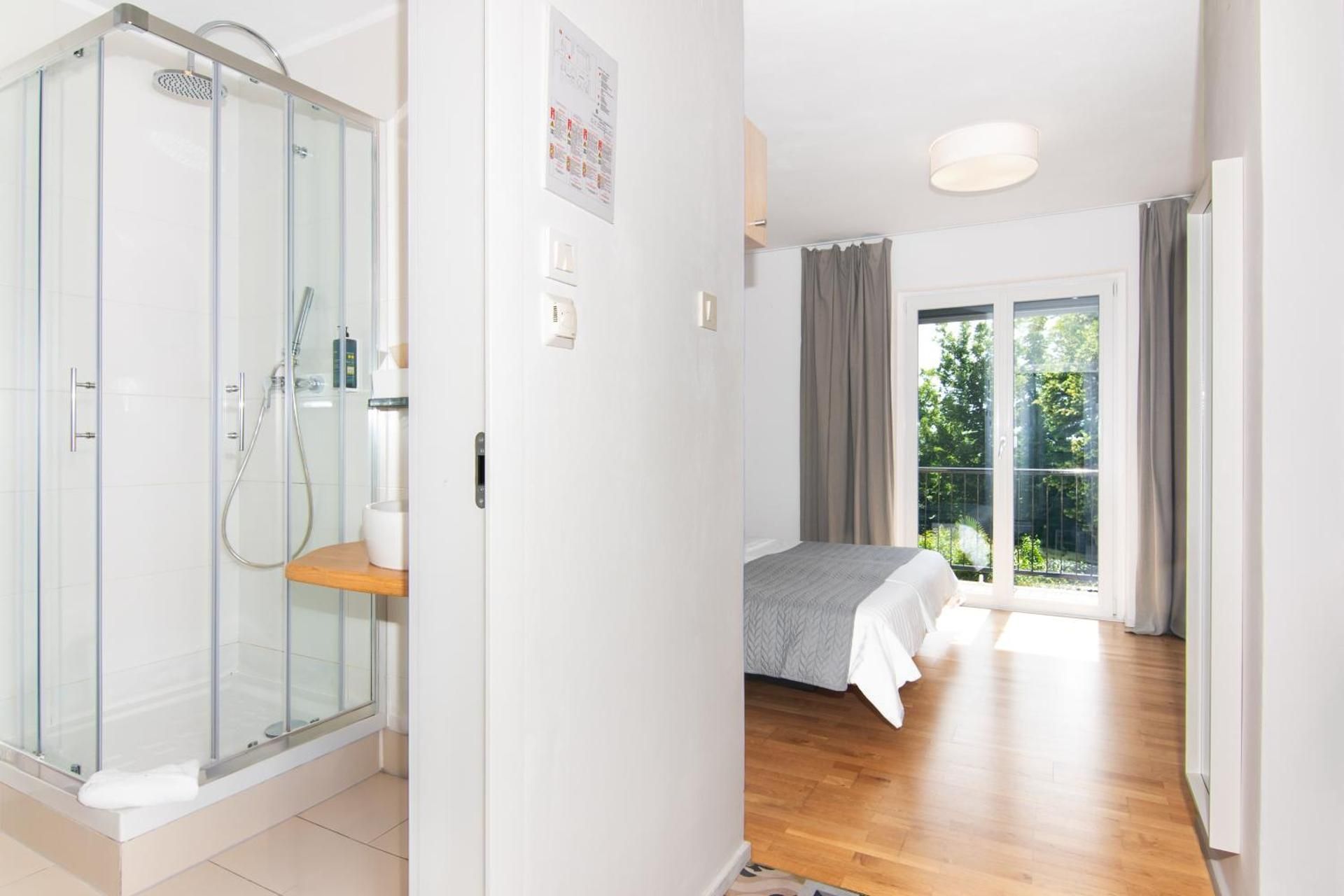 Forgotten Garden Apartments and Rooms Studio with Balcony 2