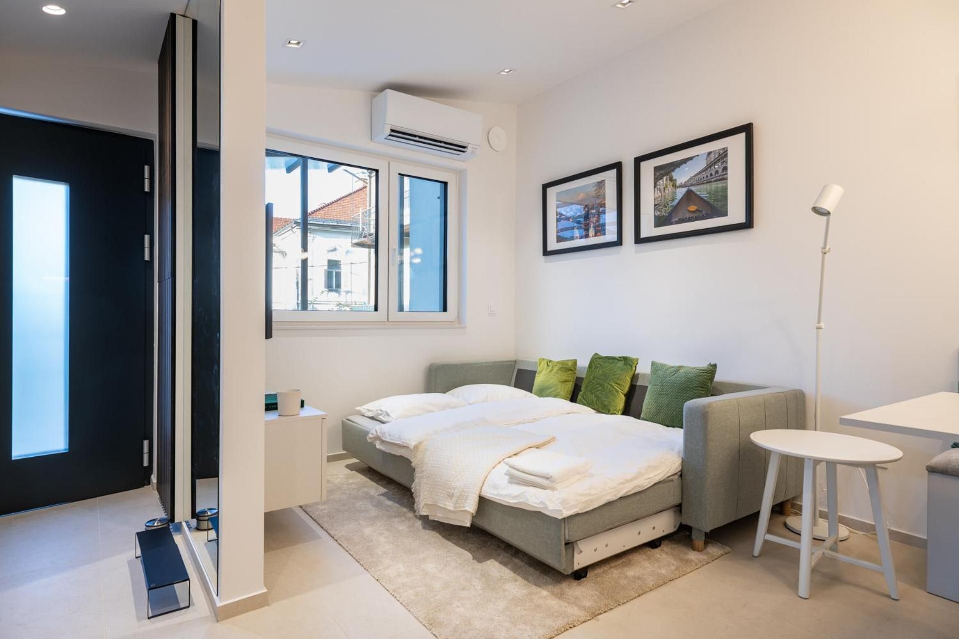 One-Bedroom Apartment with Terrace