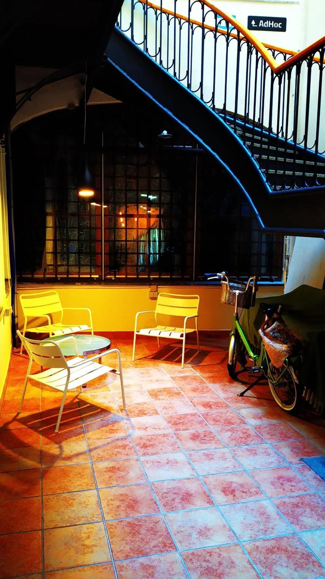 shared lounge/tv area