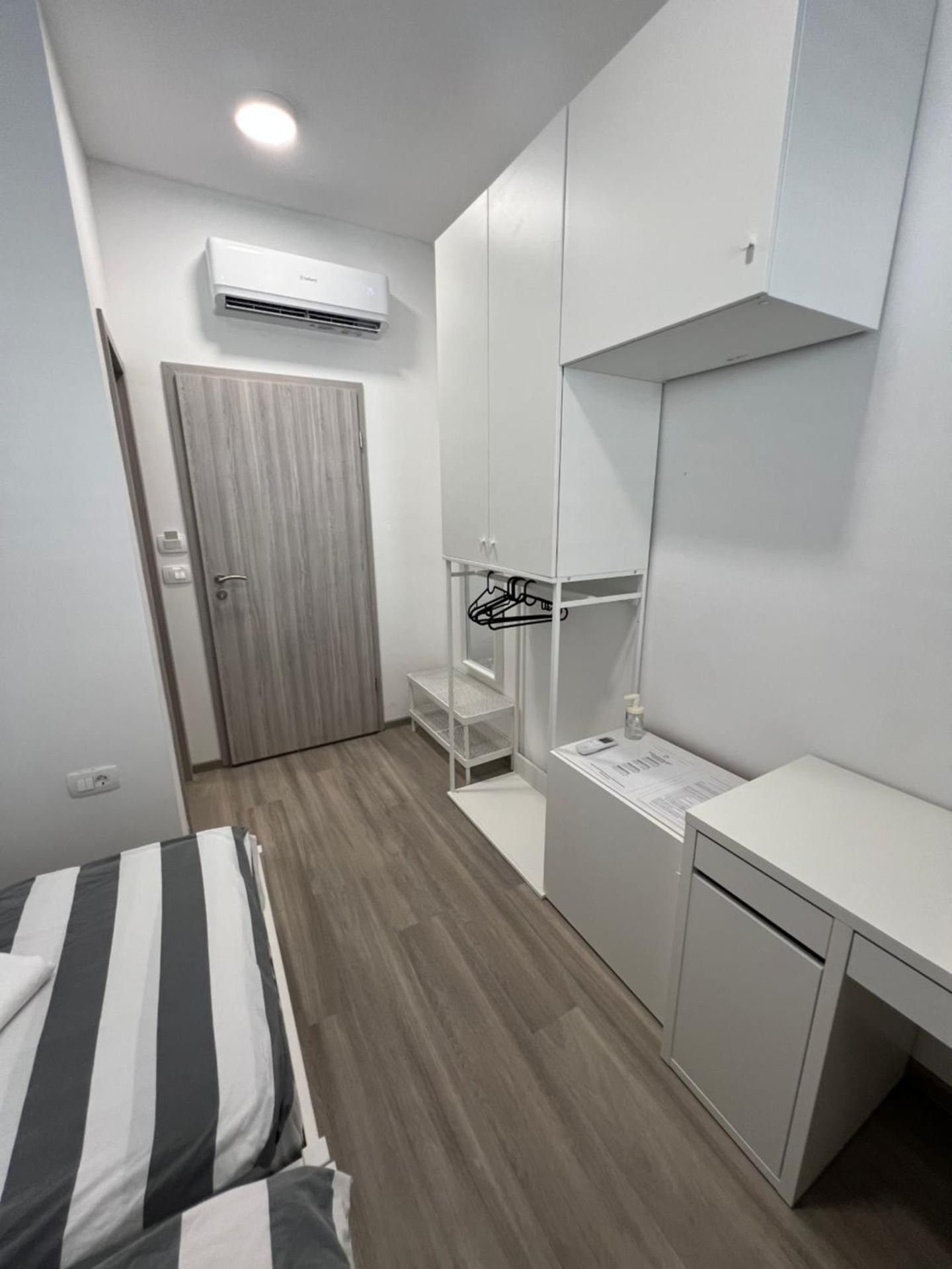 Twin Room with Private Bathroom