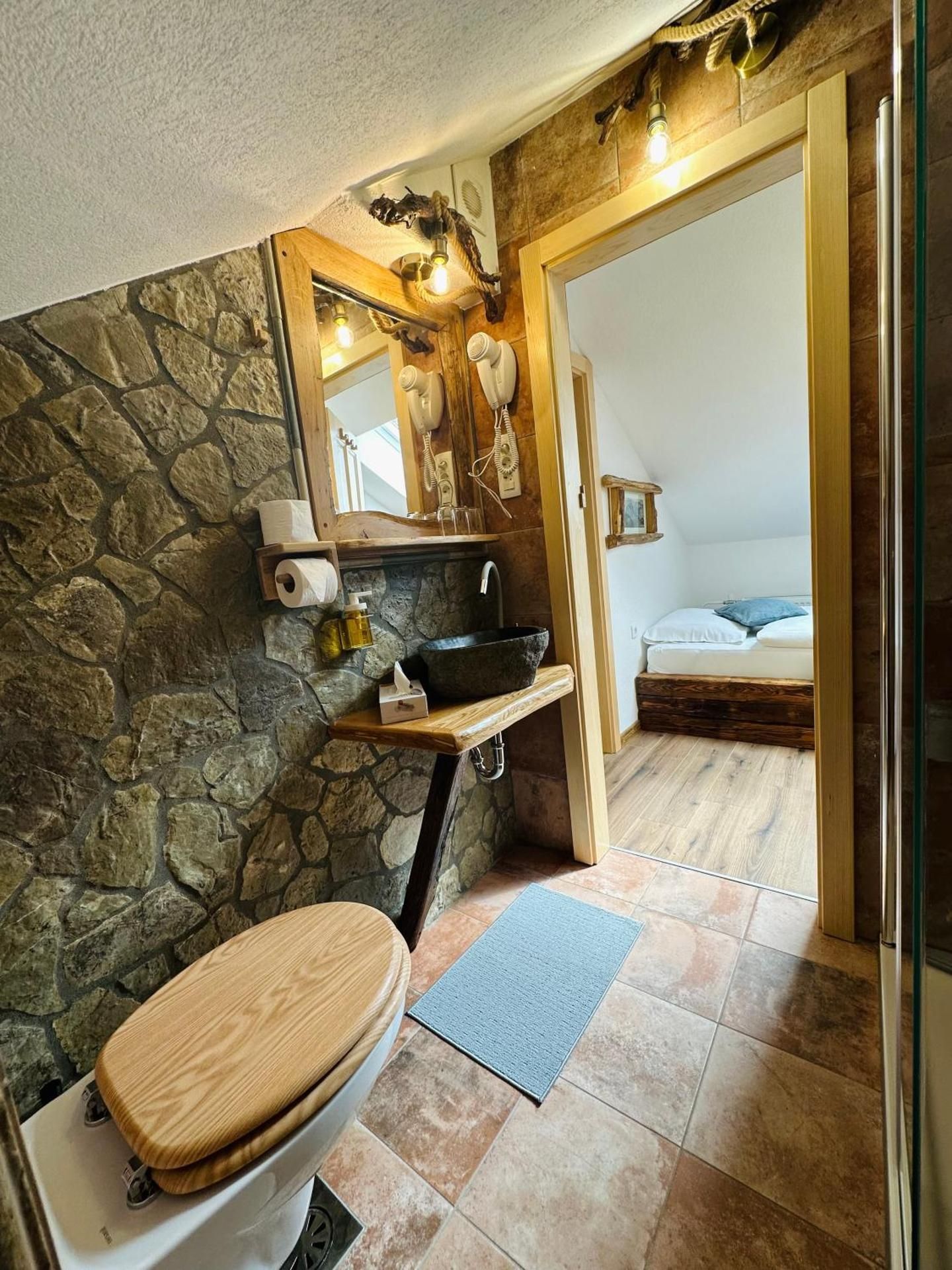 Rooms Murka Deluxe Triple Room 3