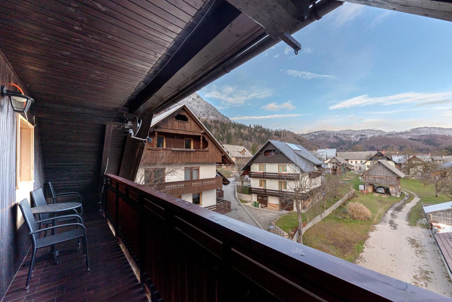 One-Bedroom Apartment with Balcony