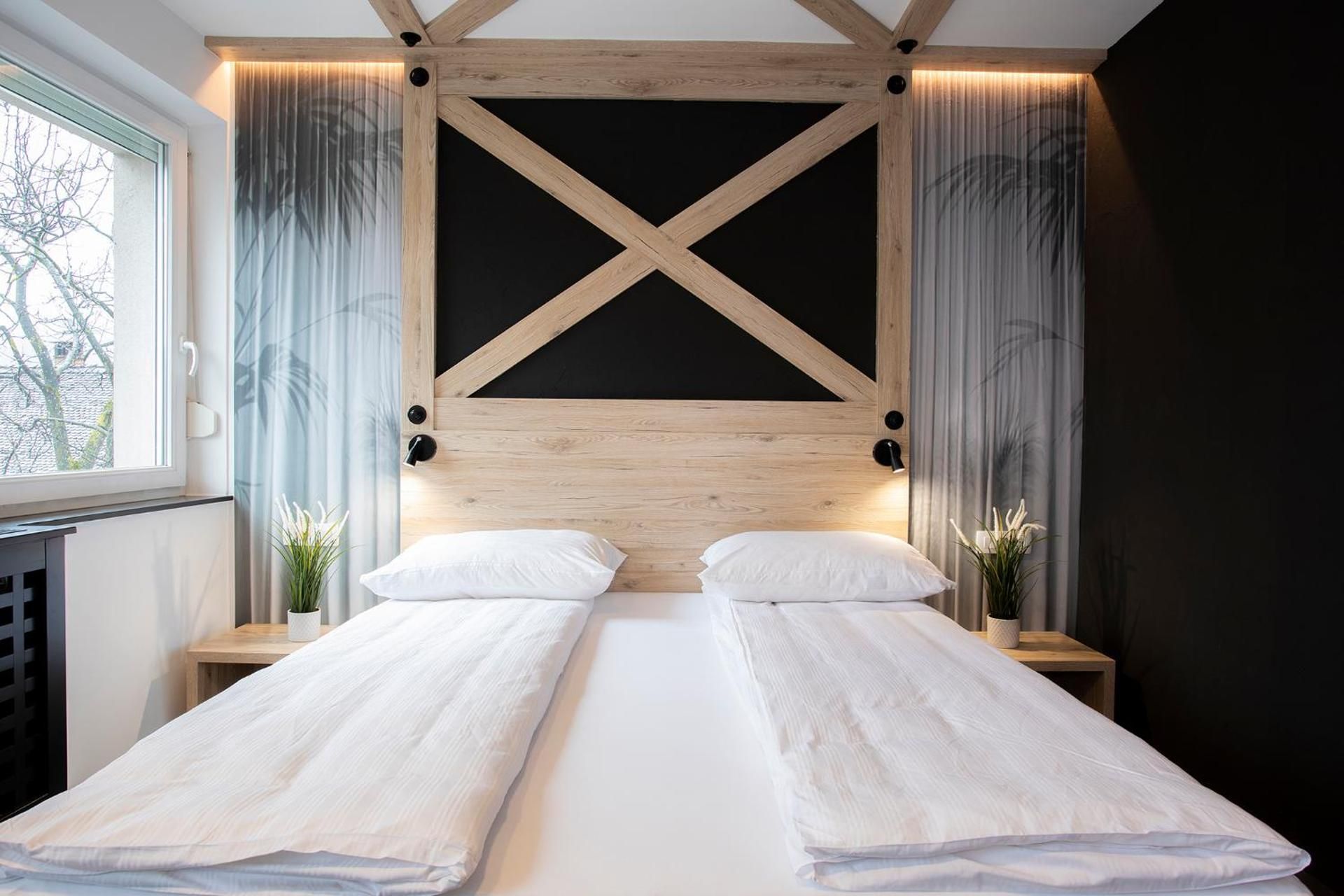 Quadruple Room with Private Bathroom