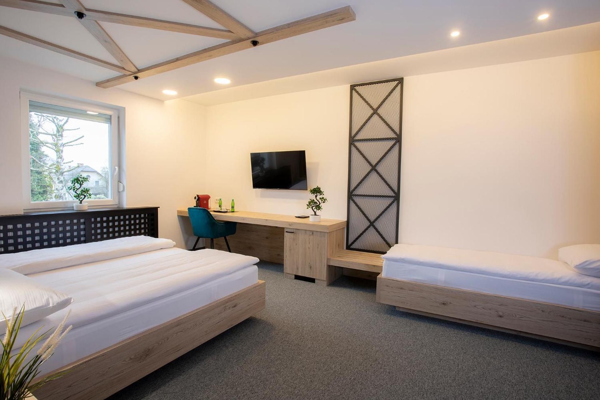 Triple Room with Private Bathroom