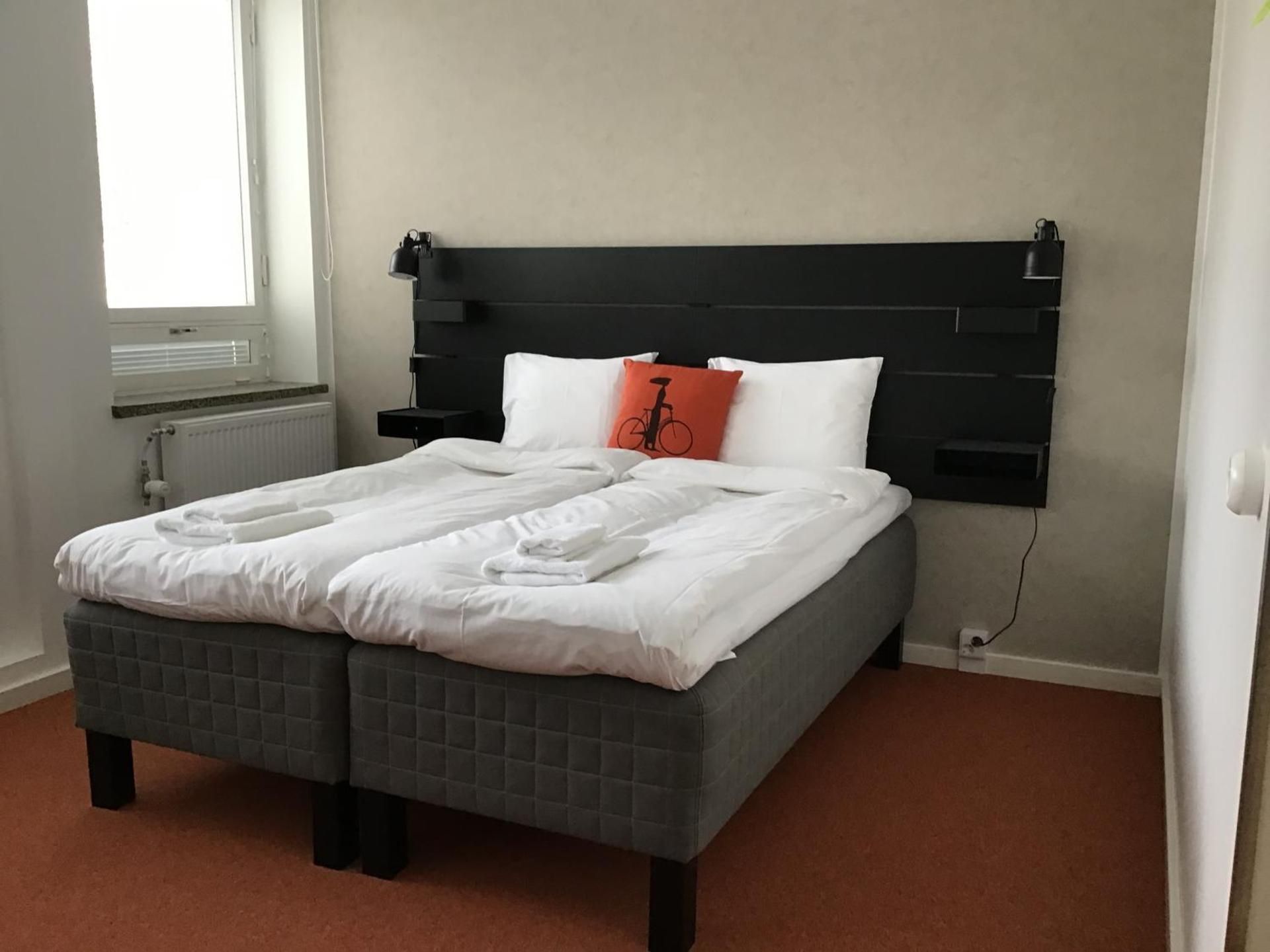 One-Bedroom Apartment with City View