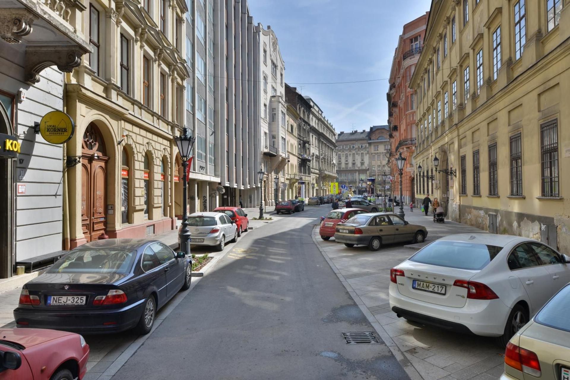 S23