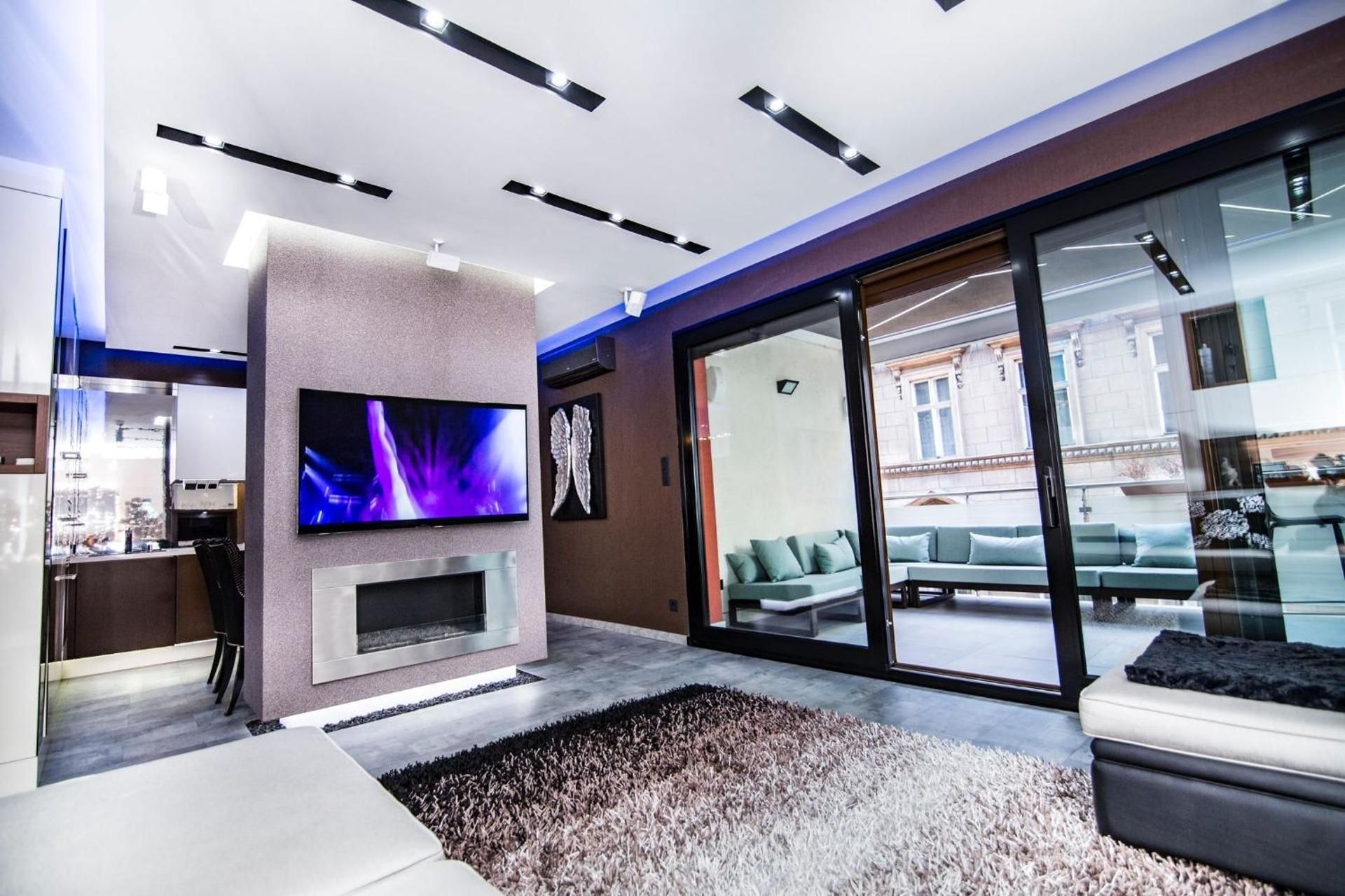 Apartment with Terrace