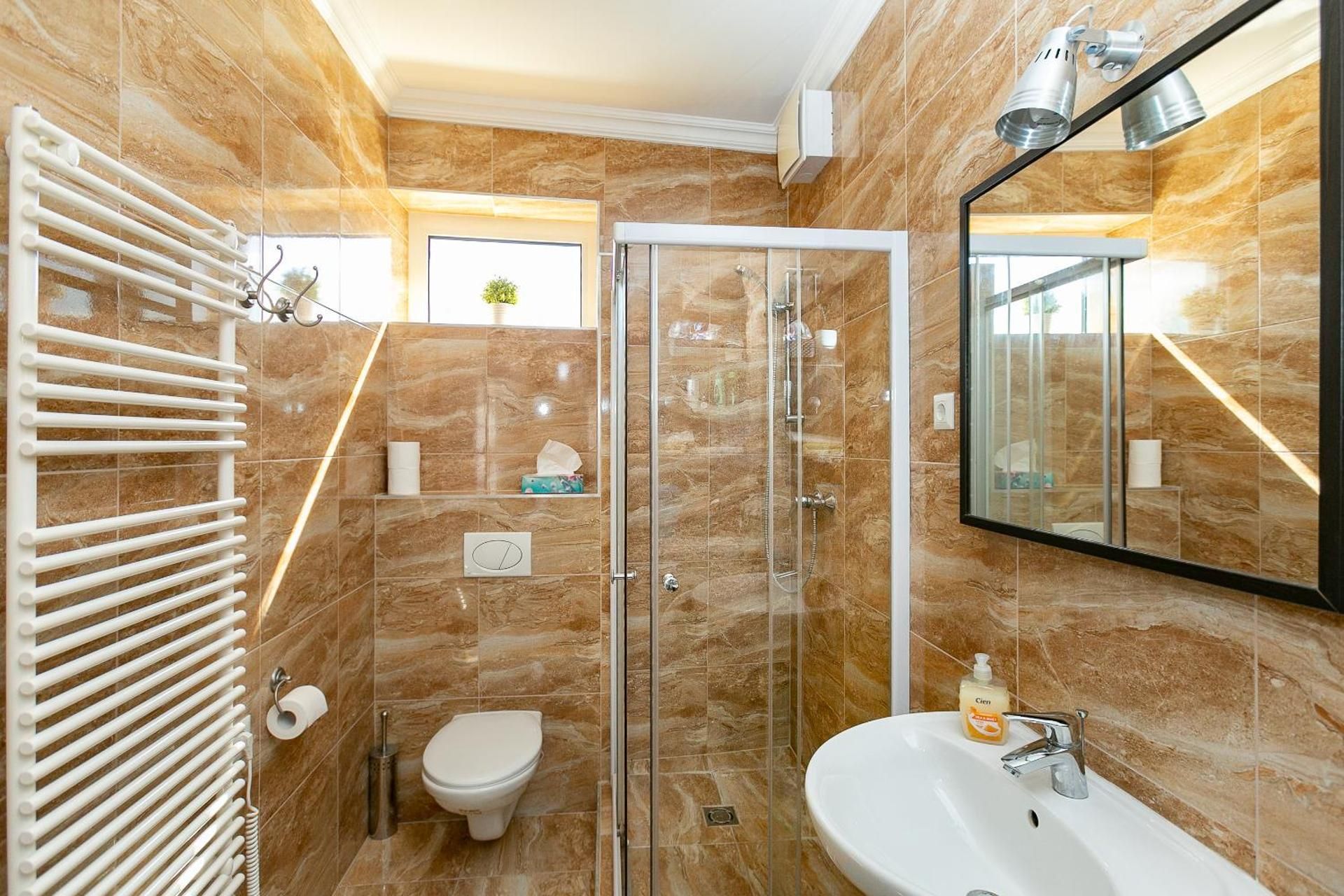 King Street Apartments Budapest Center Two-Bedroom Apartment 2