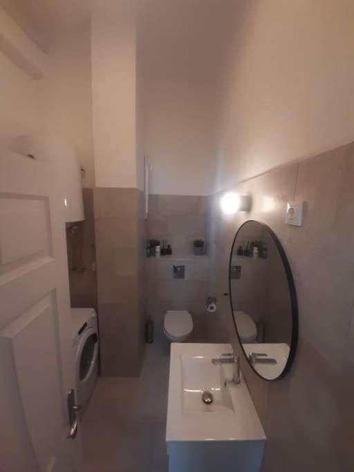 King Street Apartments Budapest Center Studio Apartment with One Double Bed
