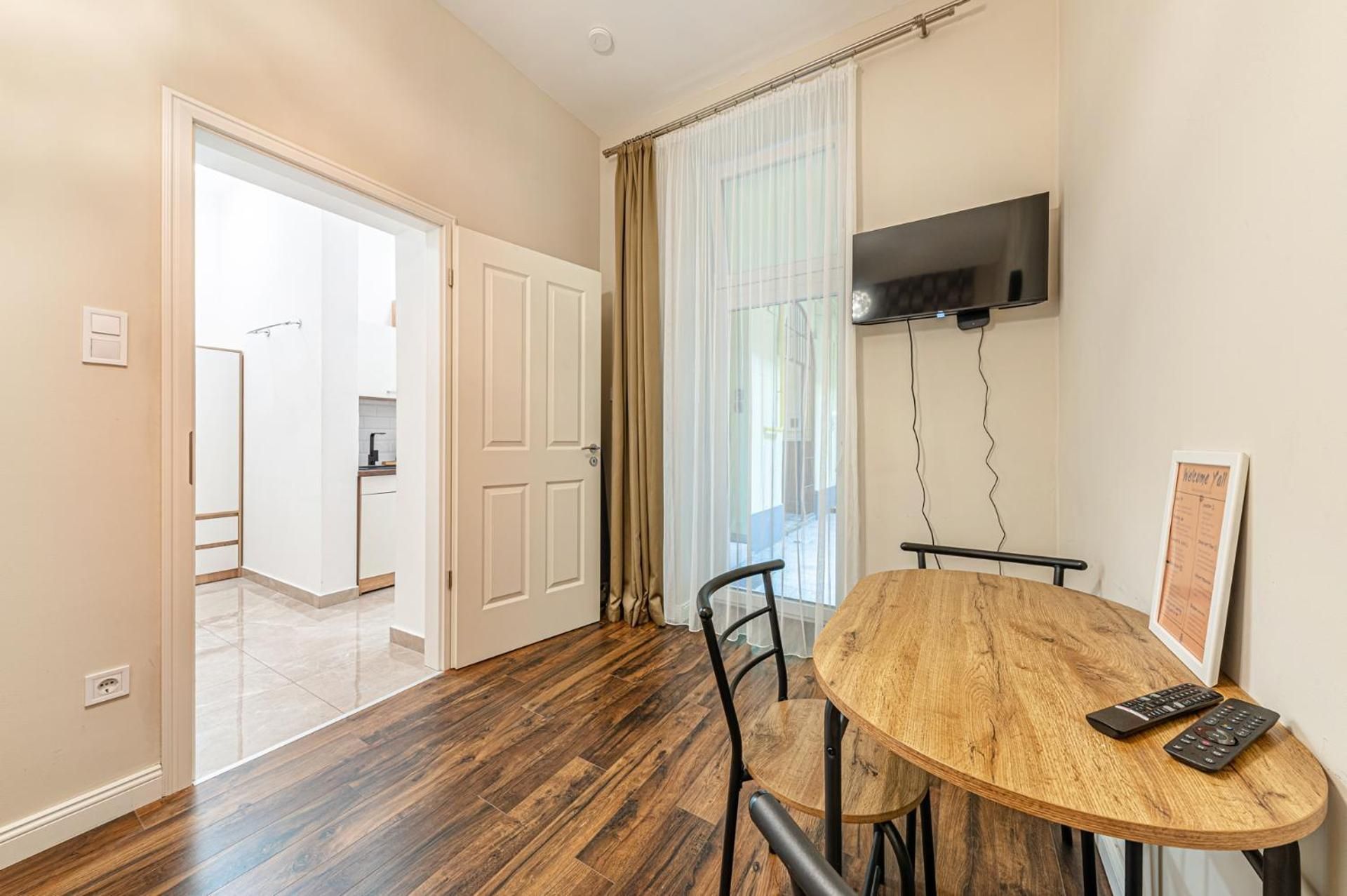 One-Bedroom Apartment