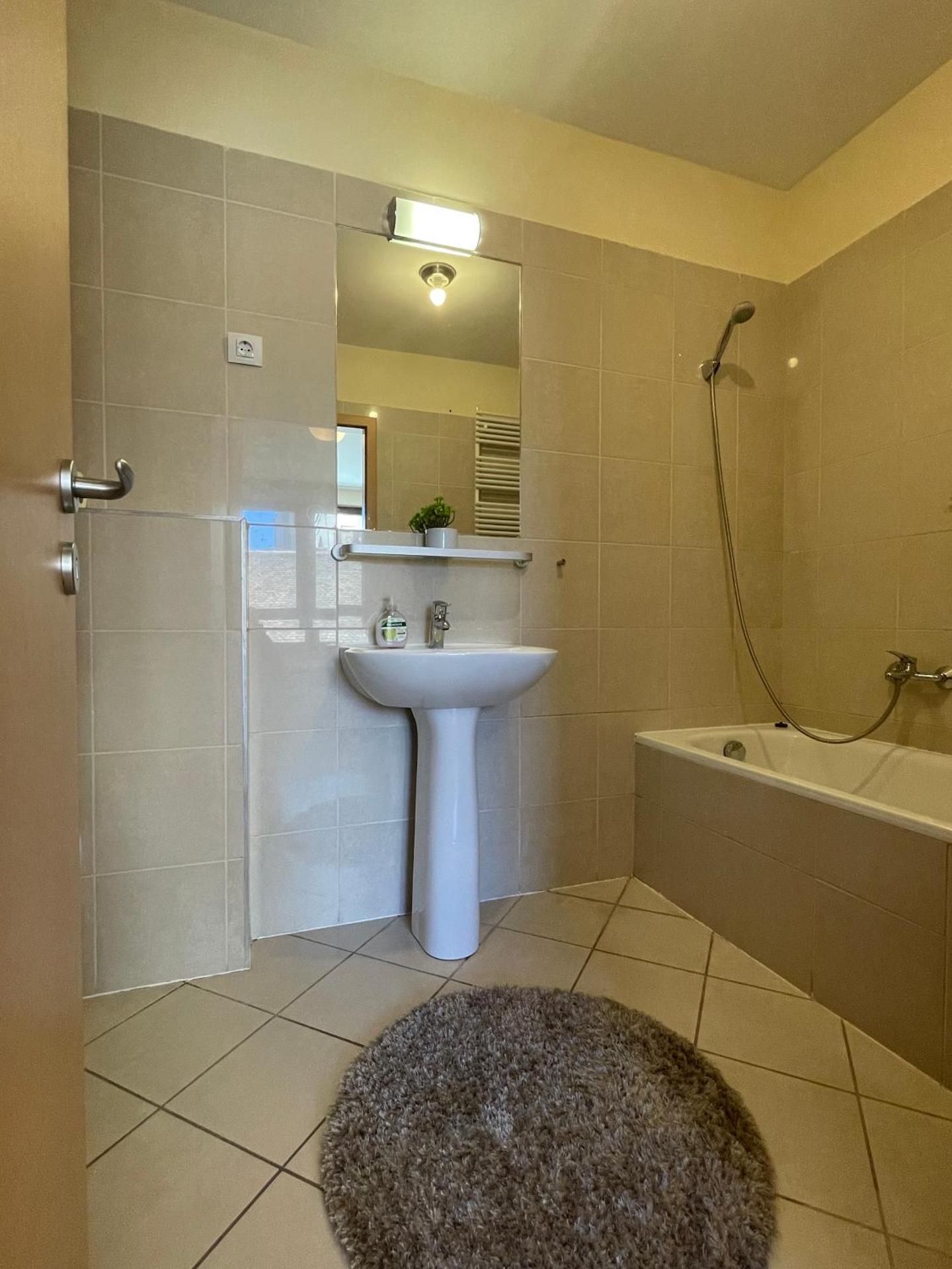 One-Bedroom Apartment with Balcony