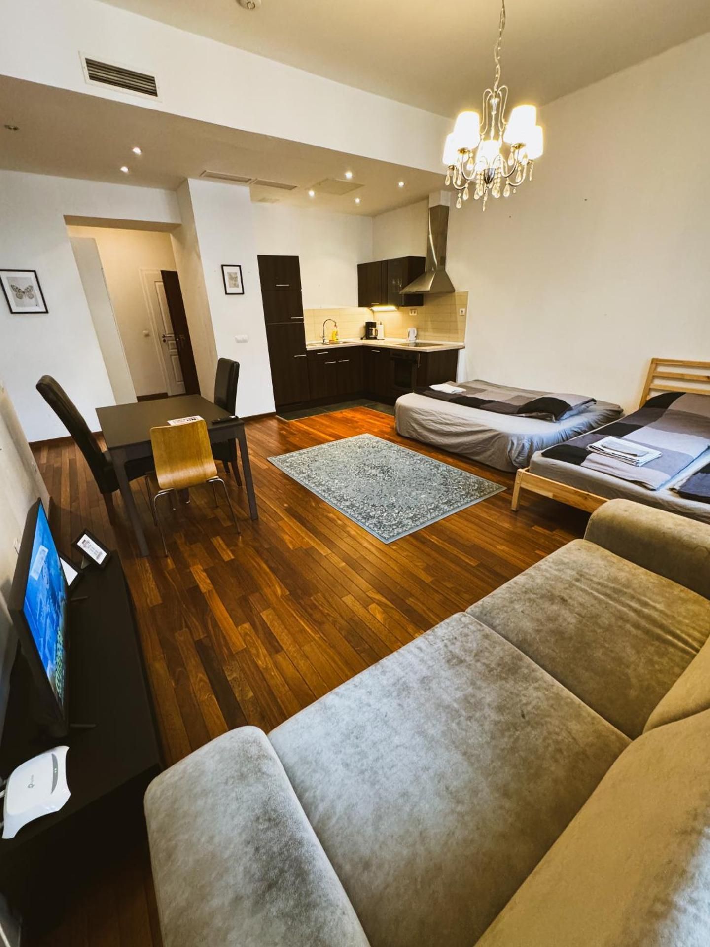 One-Bedroom Apartment