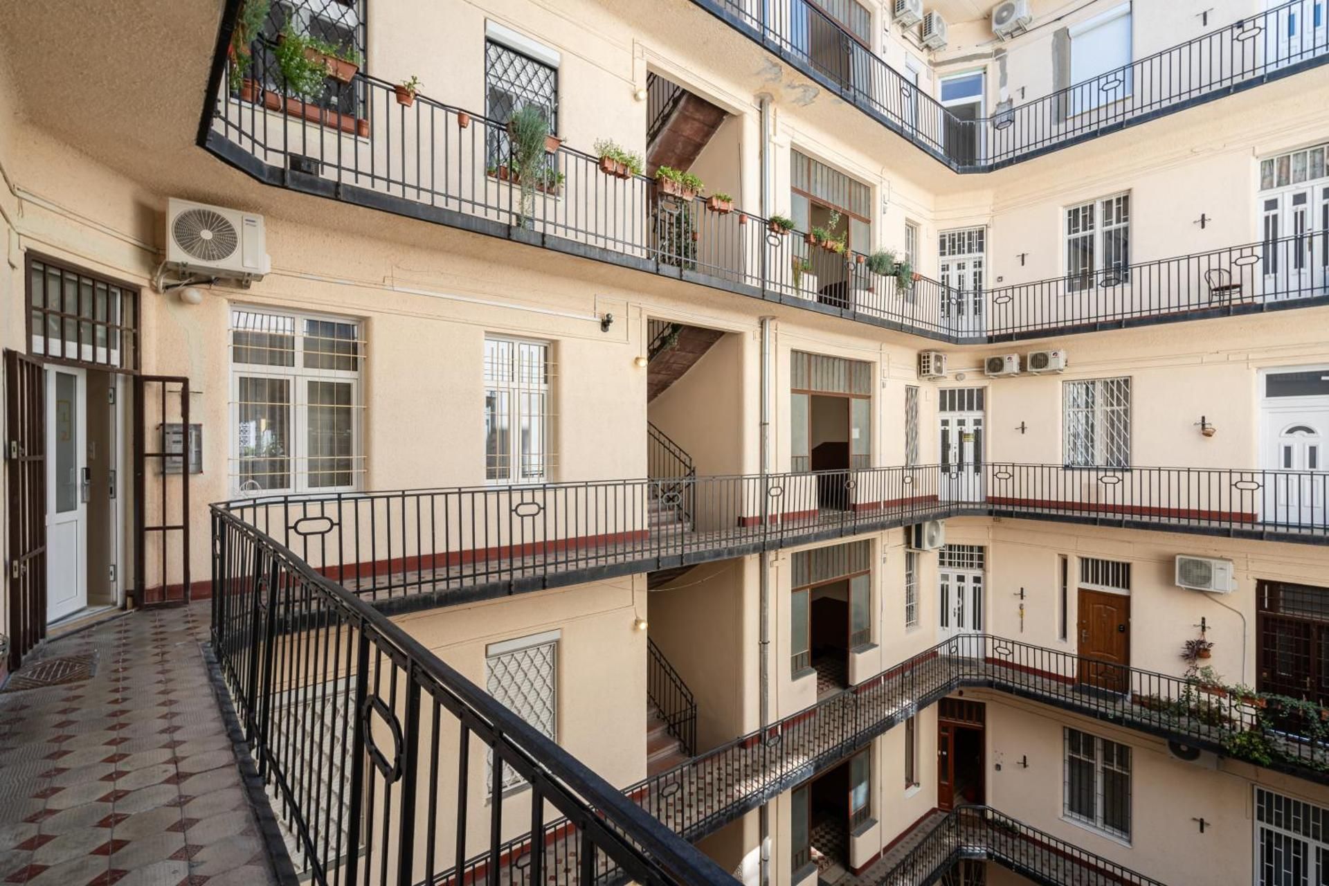 Akacfa 43 Heritage Apartment - Best Location by BQA