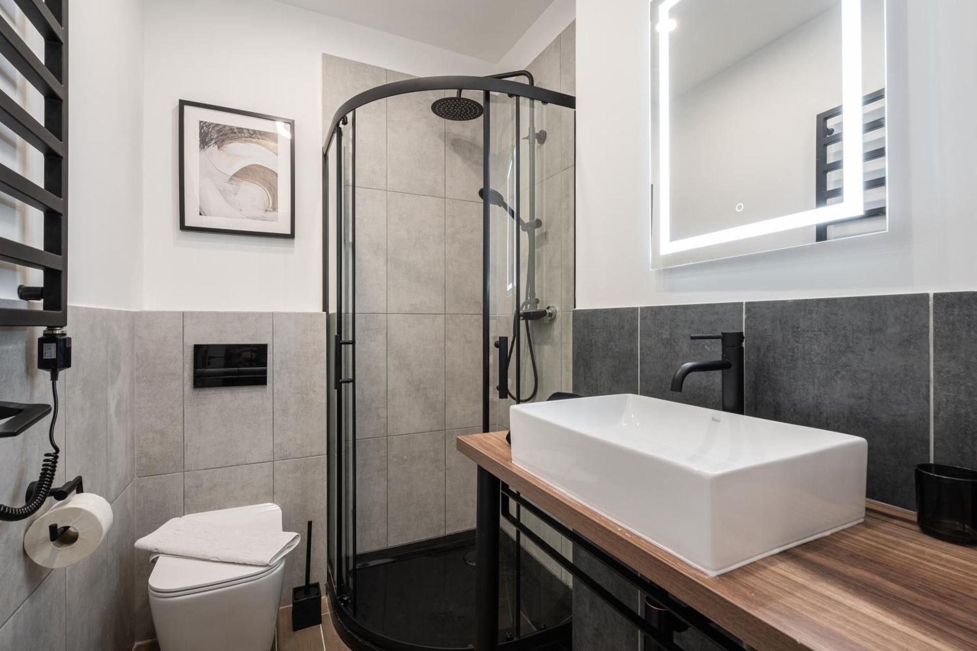Studio Apartment