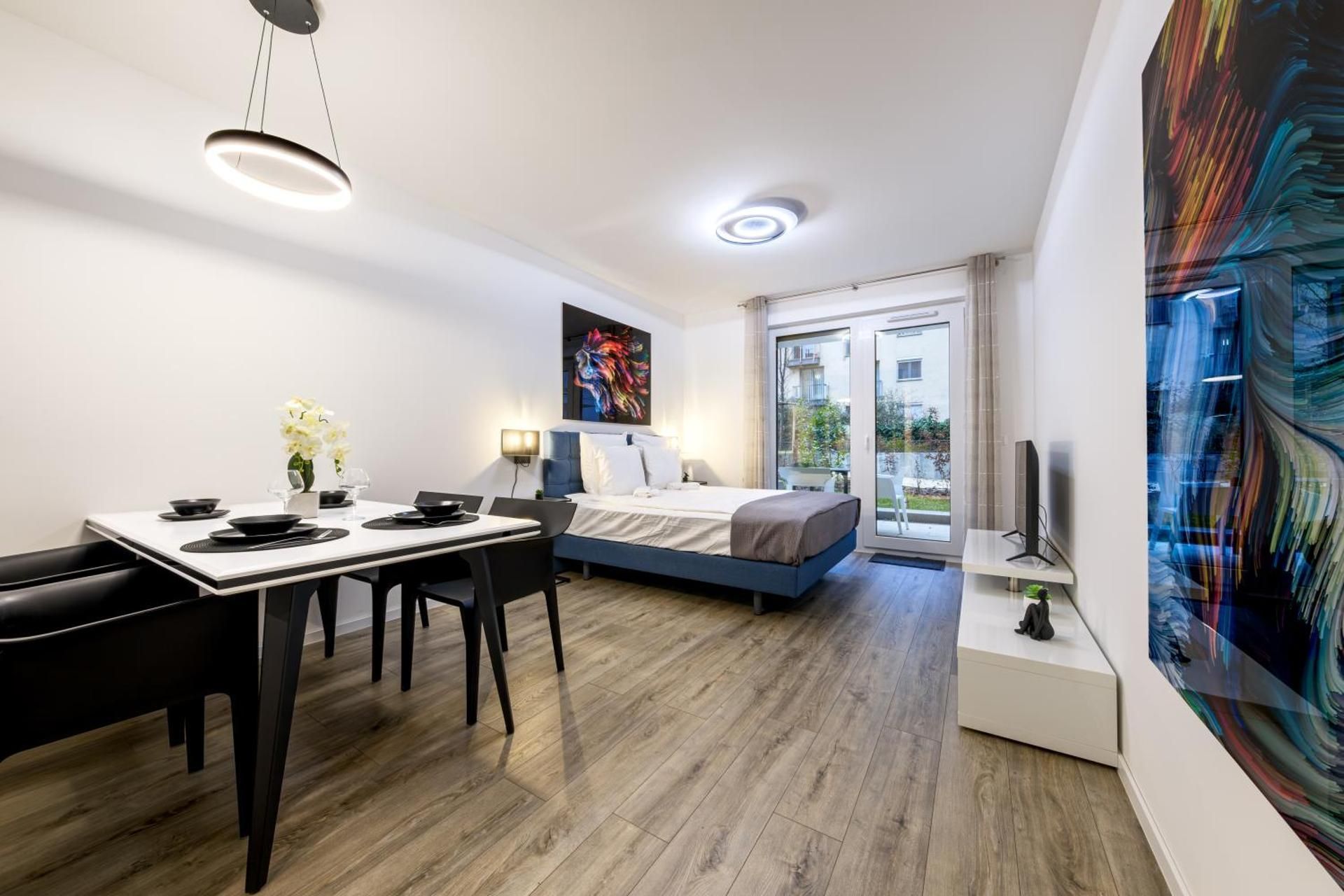 One-Bedroom Apartment