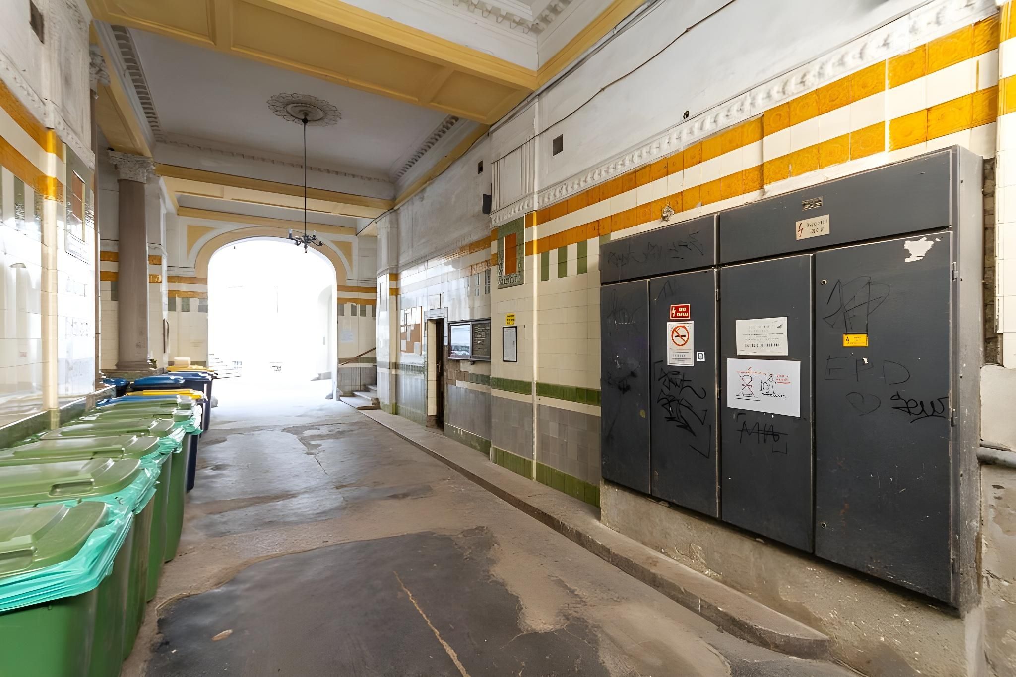 896fe1dcf97d847a3f498840a72adae1