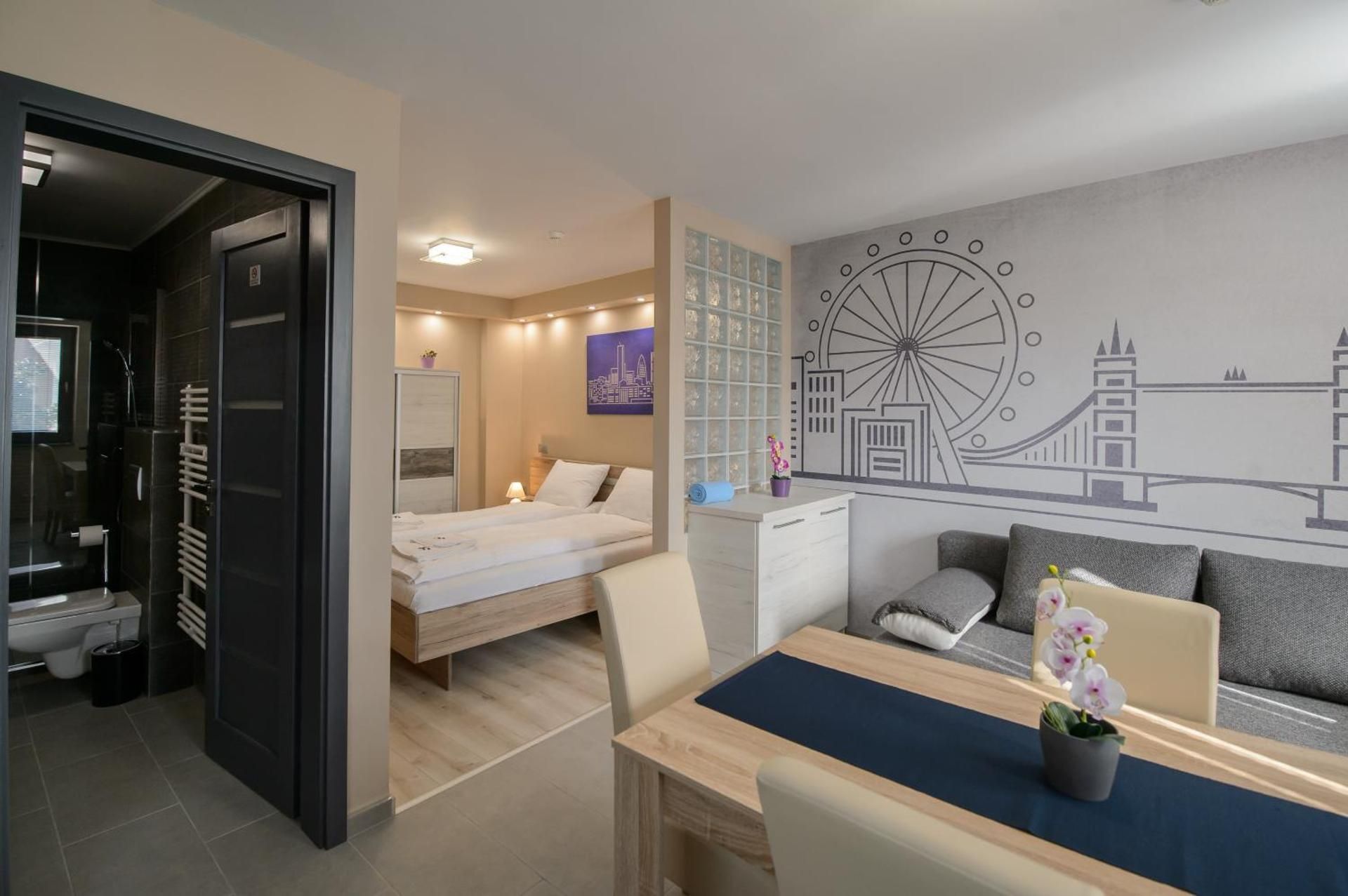One-Bedroom Apartment