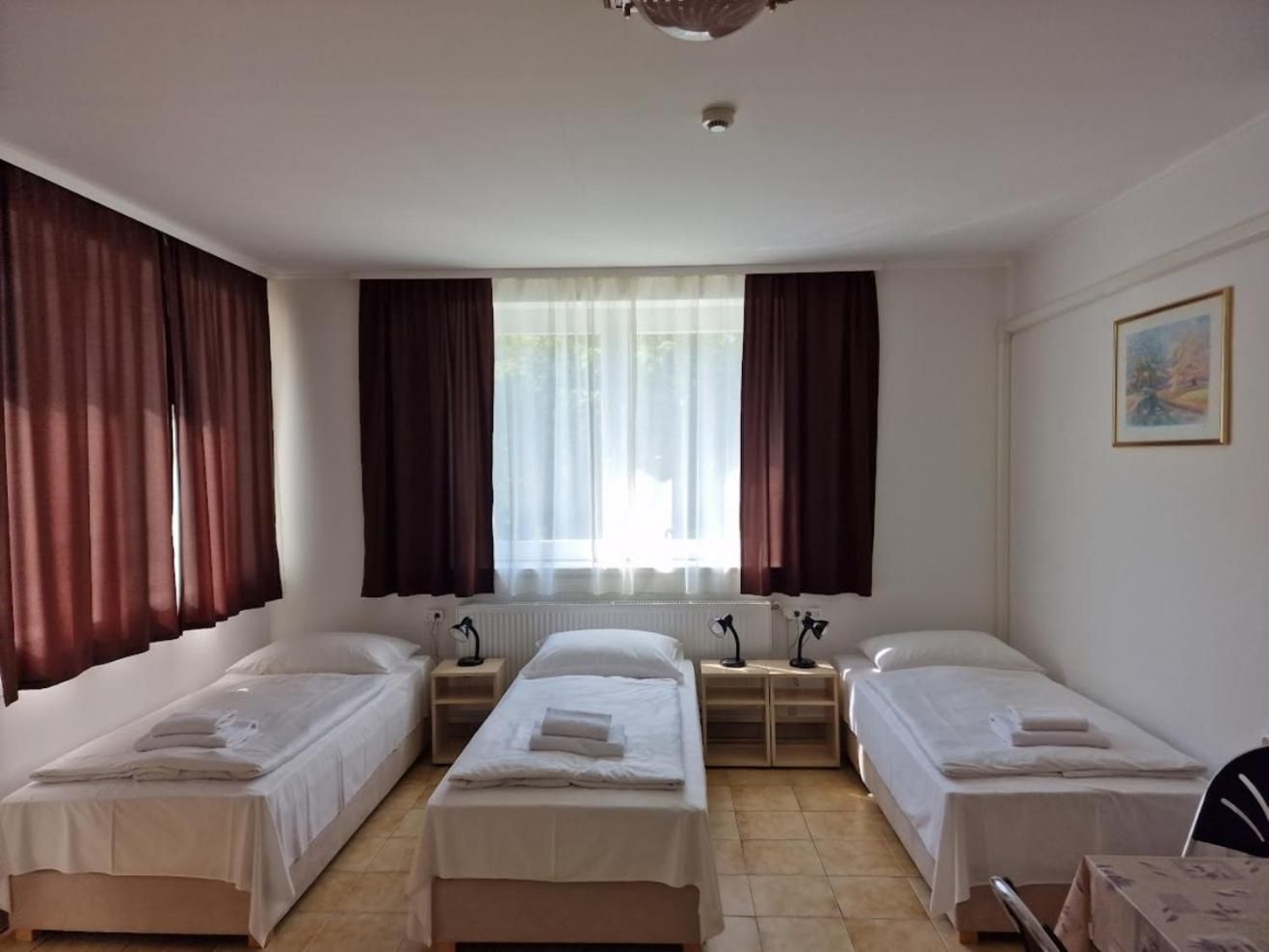Triple Room with Garden View