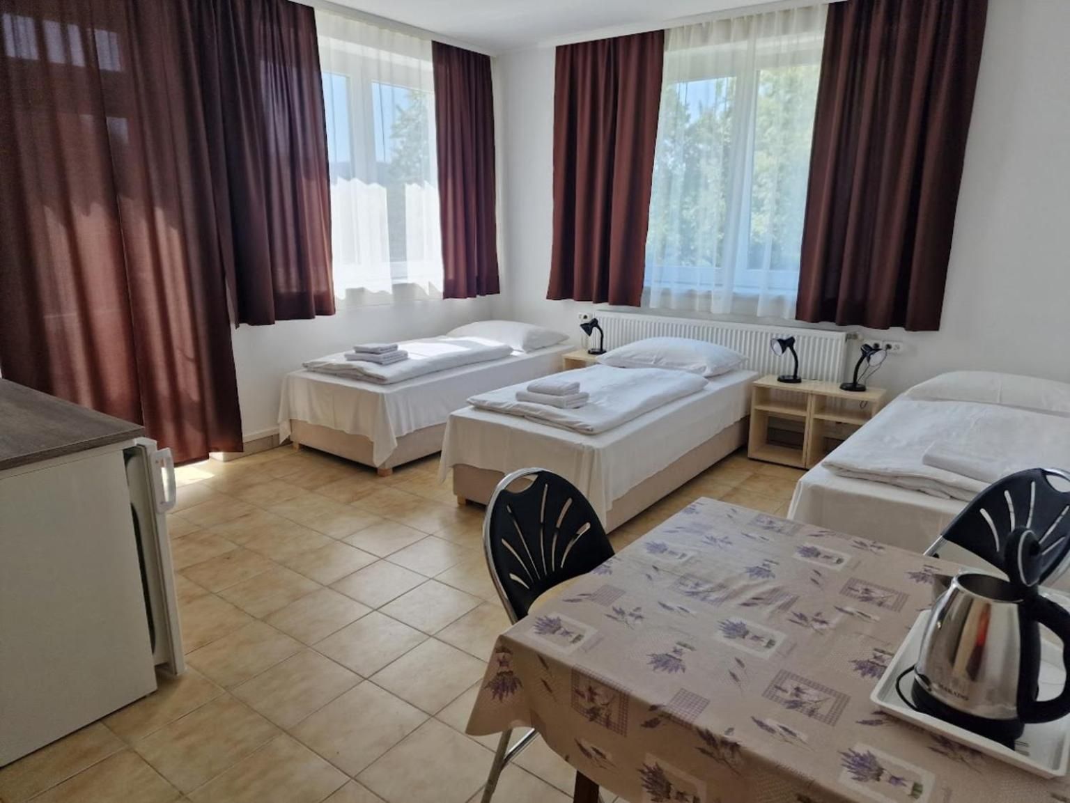 Triple Room with Garden View