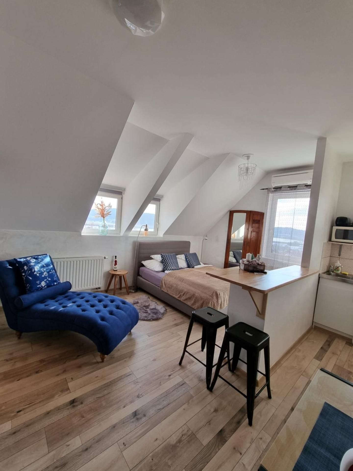 Apartment (2 Adults)