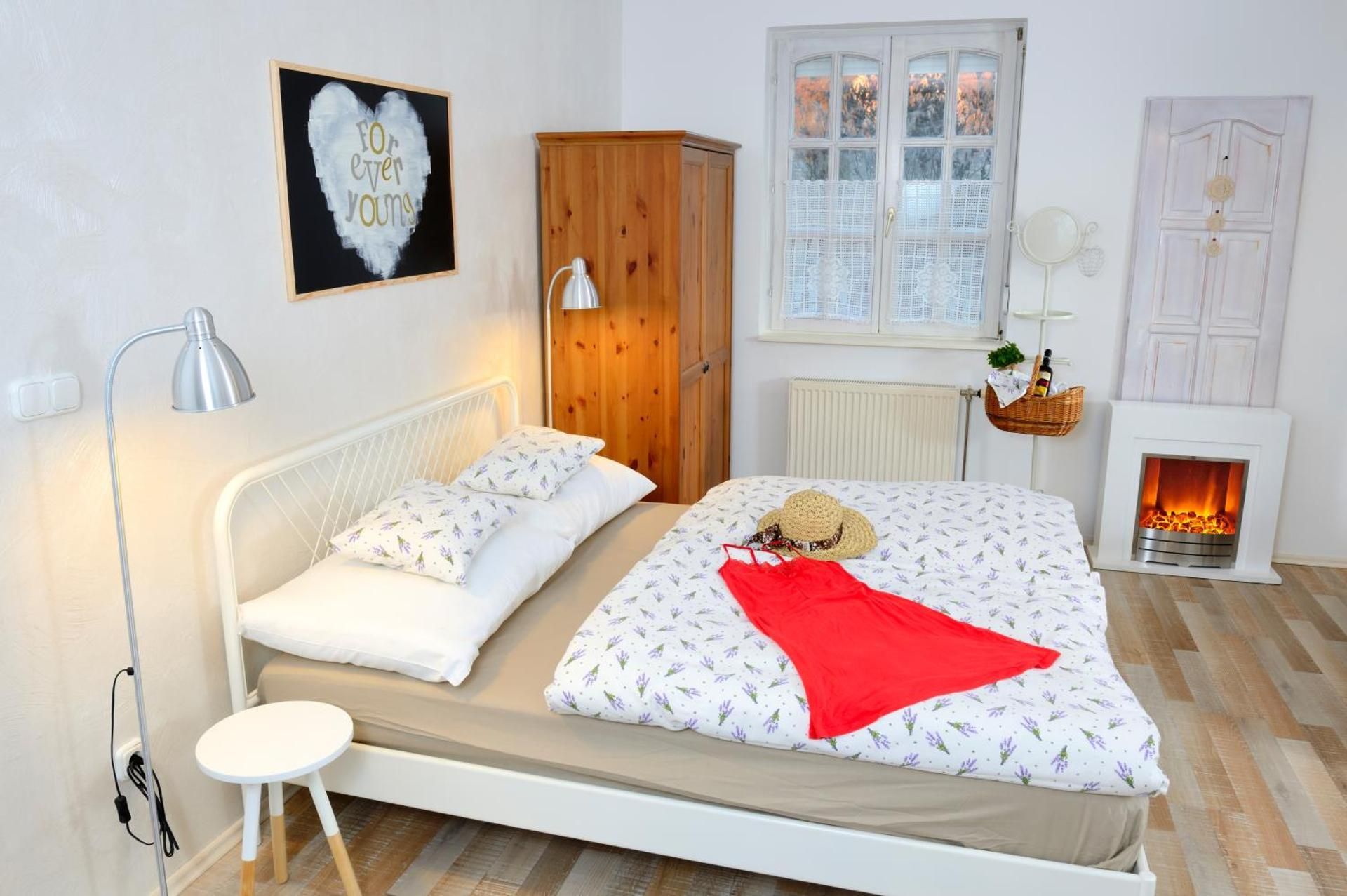 Premier One-Bedroom Apartment