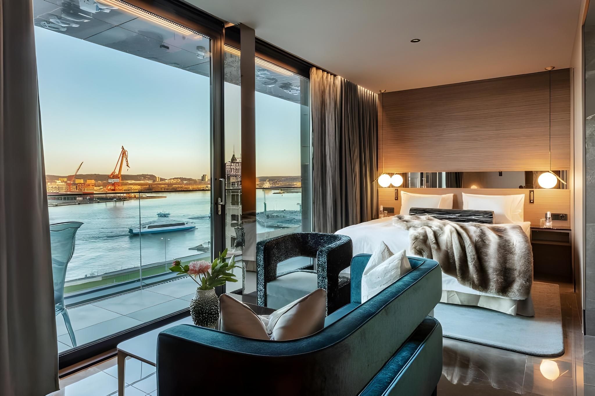 Penthouse – min. age 25+