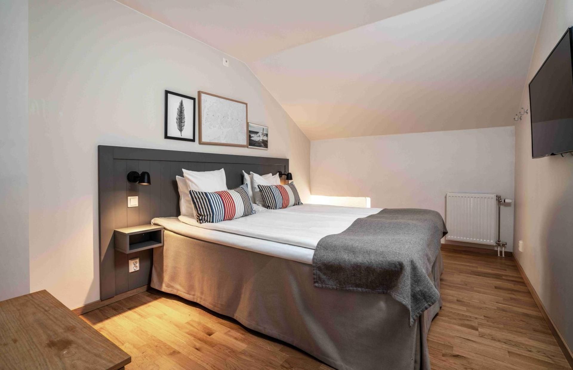 Dockyard Hotel Standard Twin Room 2