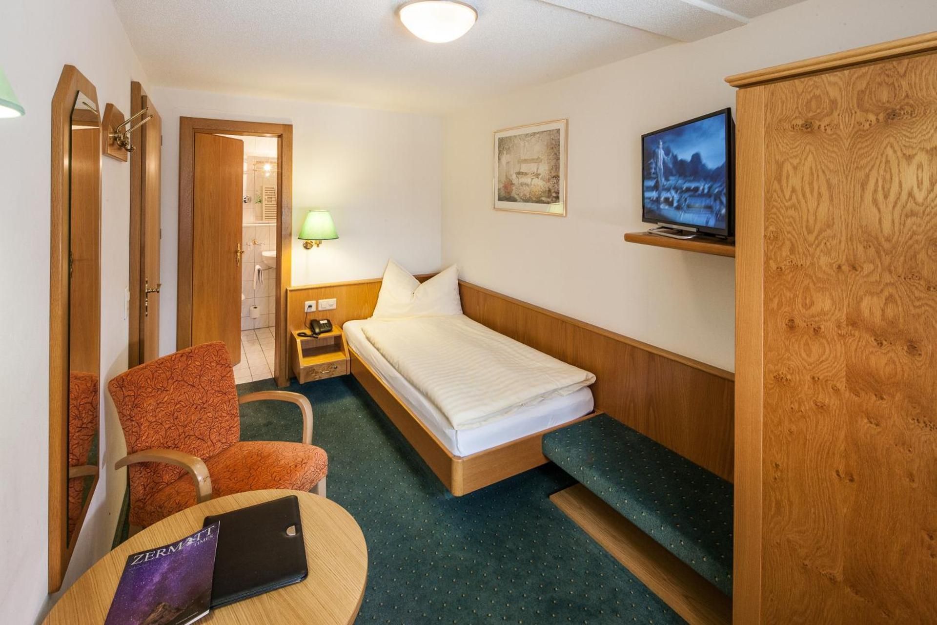 Hotel Cheminee Single Room