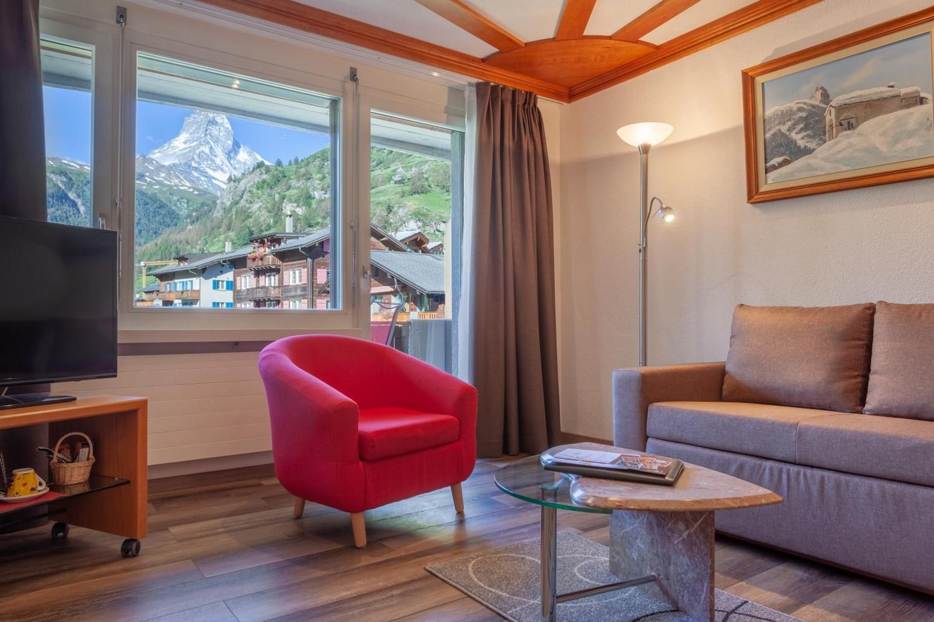 Hotel Beau Rivage Suite with Matterhorn View 3