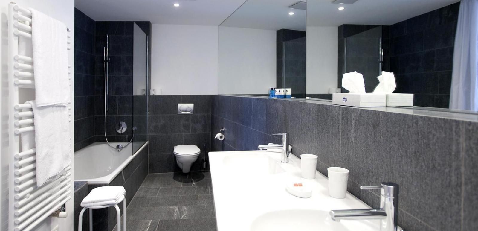 Design Double or Twin Room with Lake View