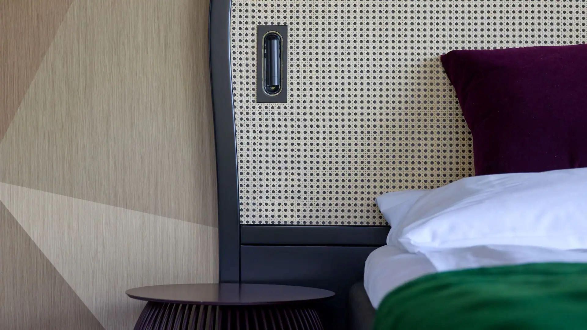 Me And All Hotel Flims 2 King Beds Studio Deluxe