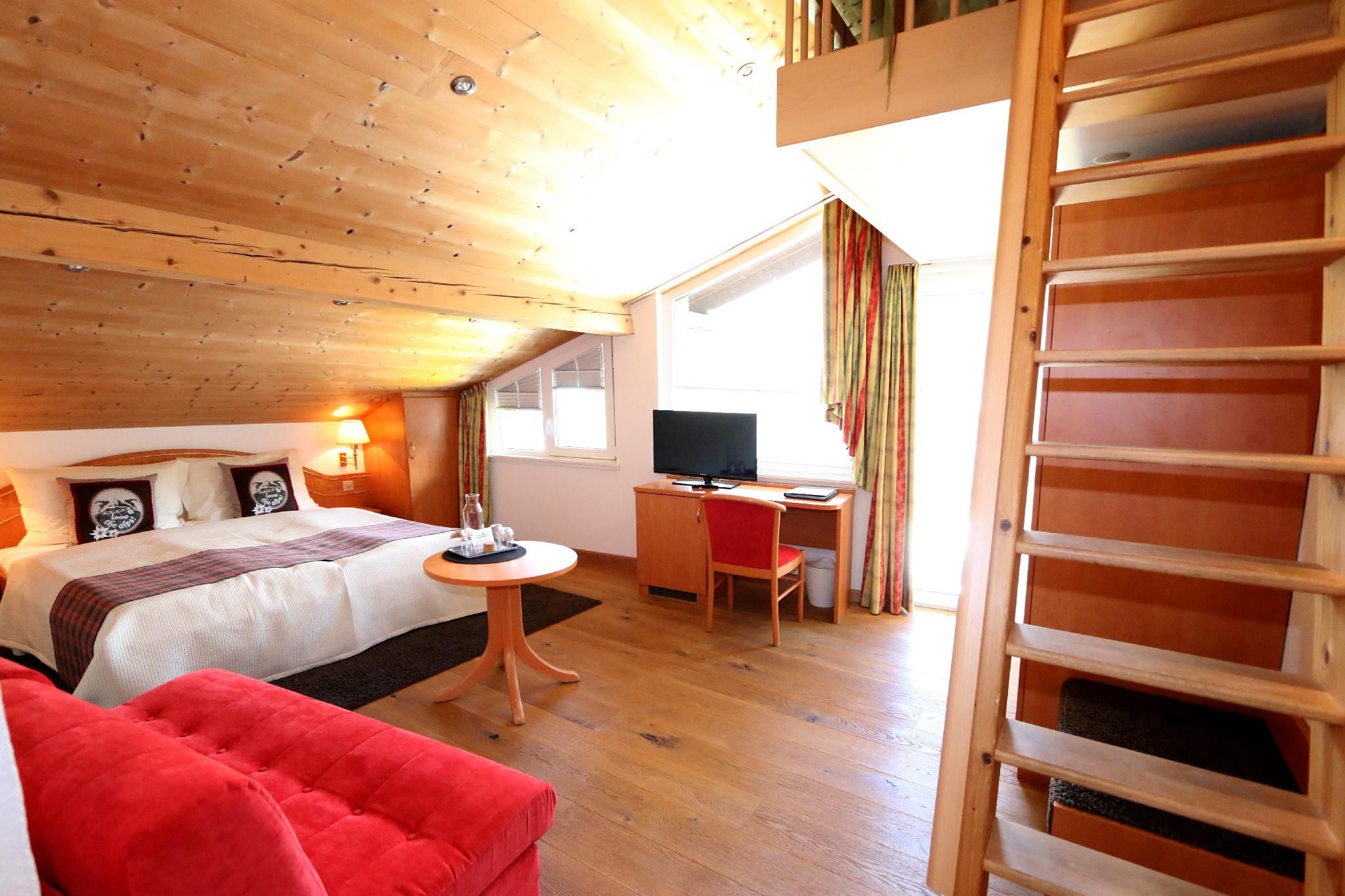 Family Room and Breakfast Included