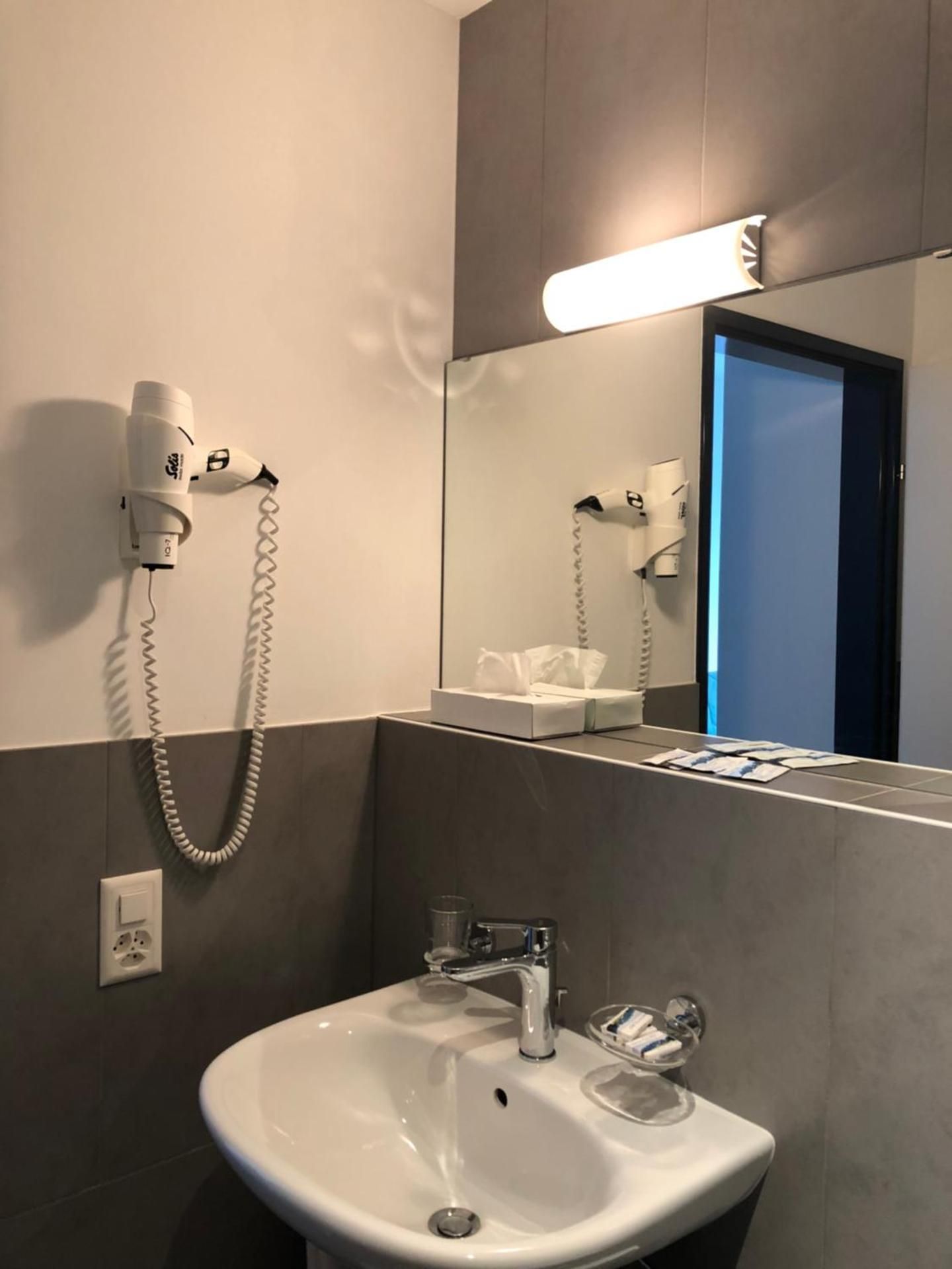 Hotel Ceresio Twin Room 2