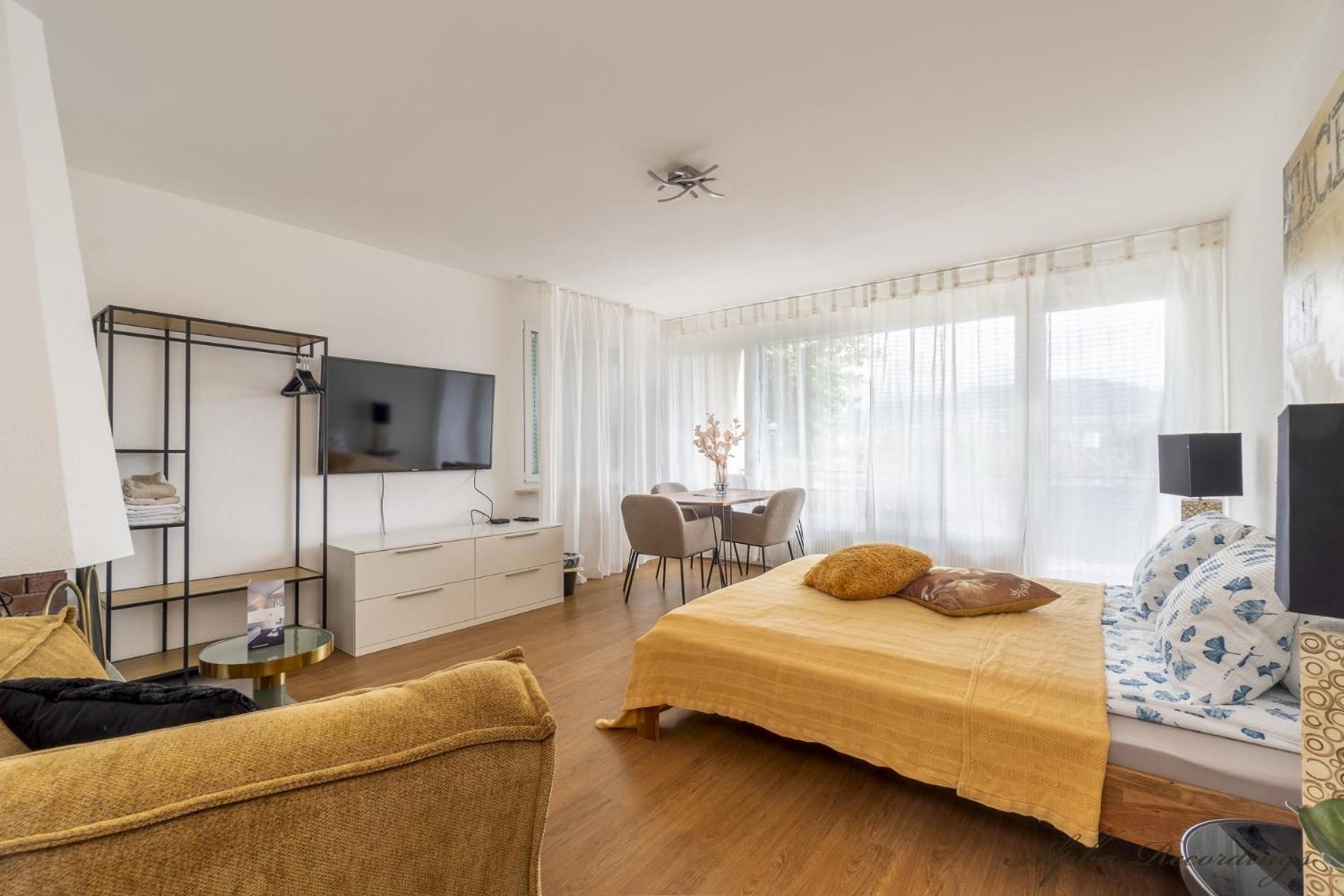 Double Room with Shared Bathroom