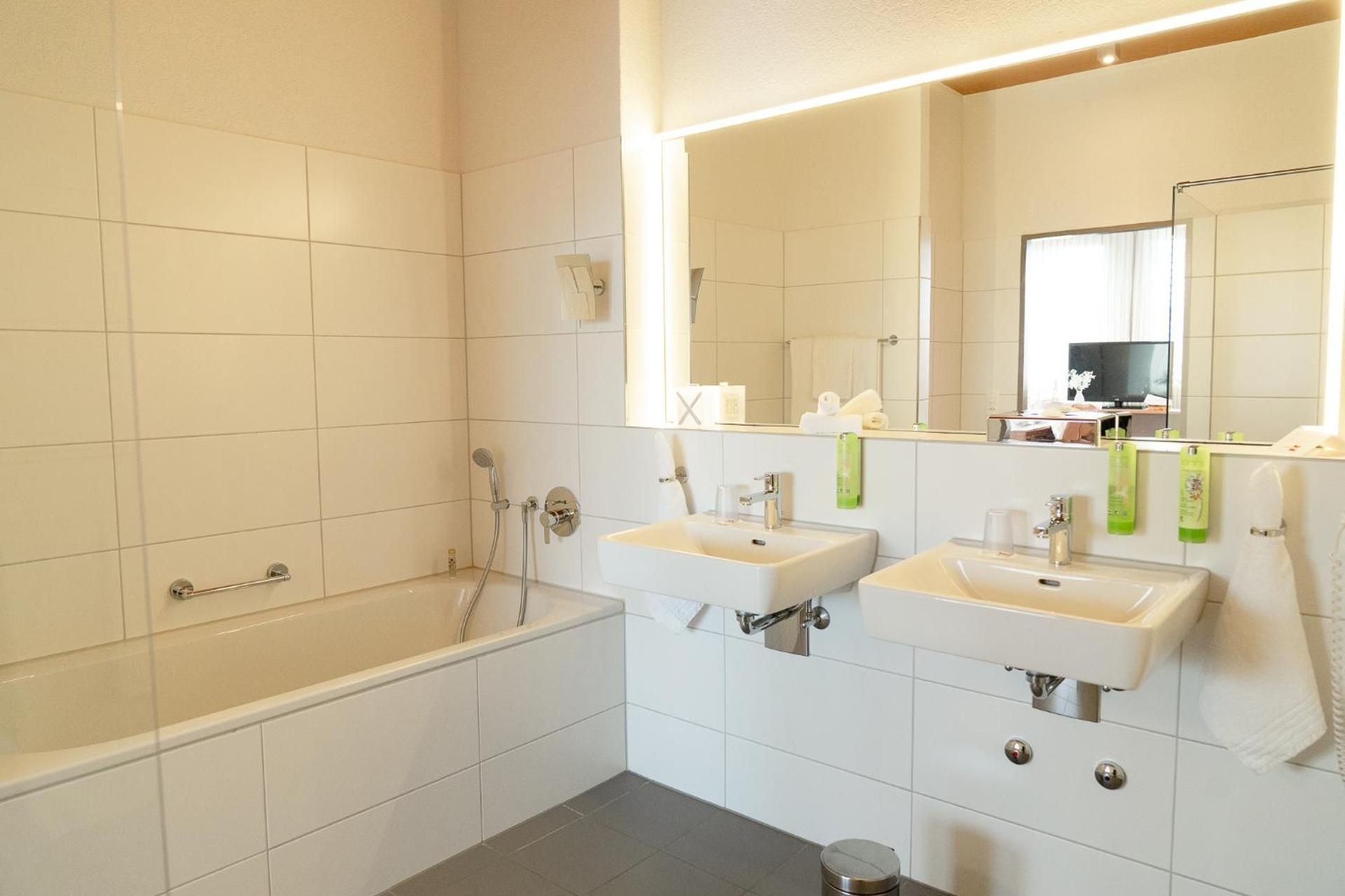 SwissEver Hotel Zug Superior Family Room 3