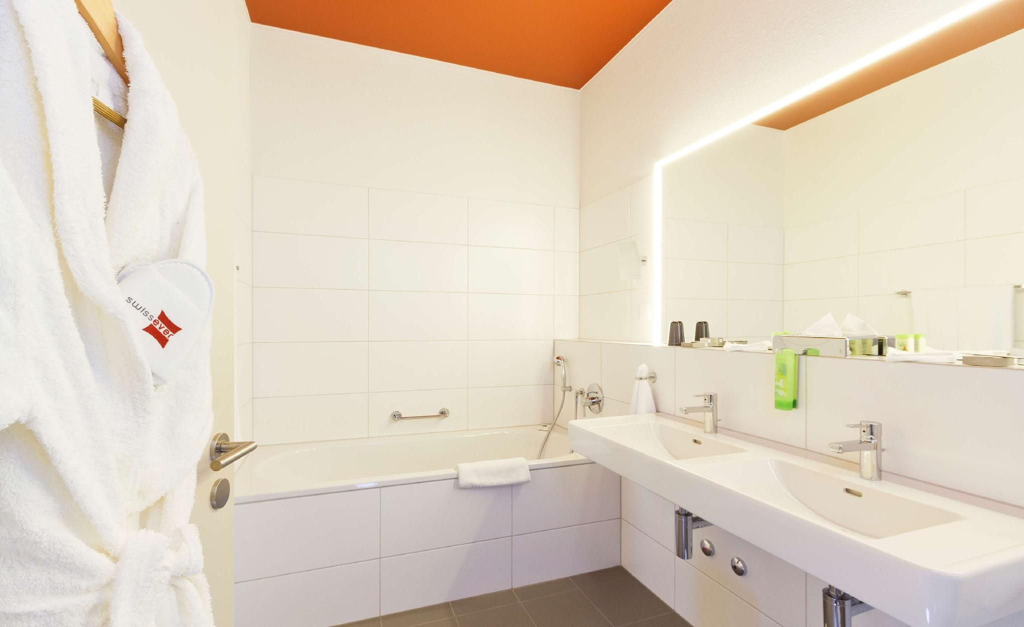 SwissEver Hotel Zug Deluxe Apartment