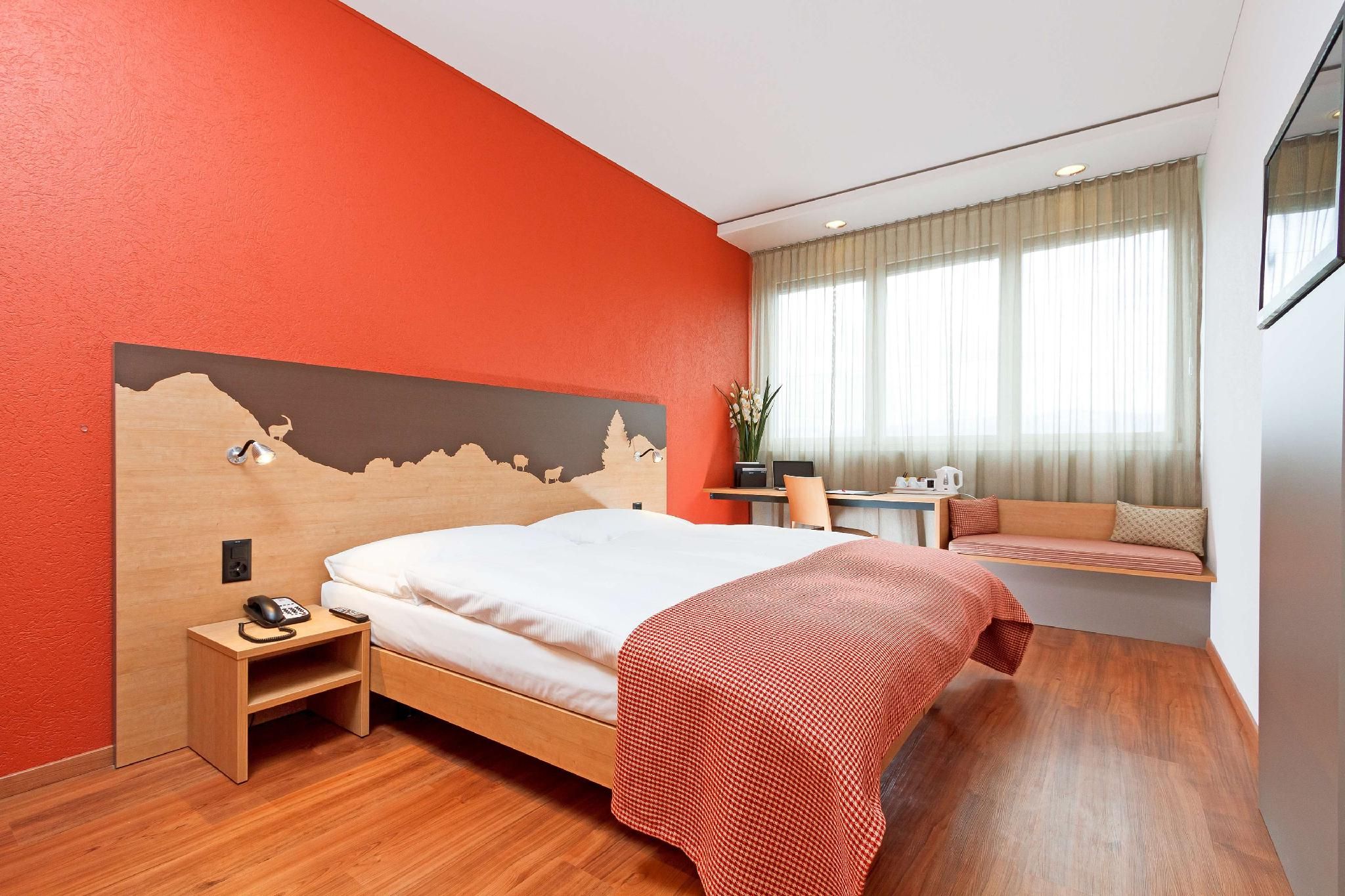 SwissEver Hotel Zug Double Room