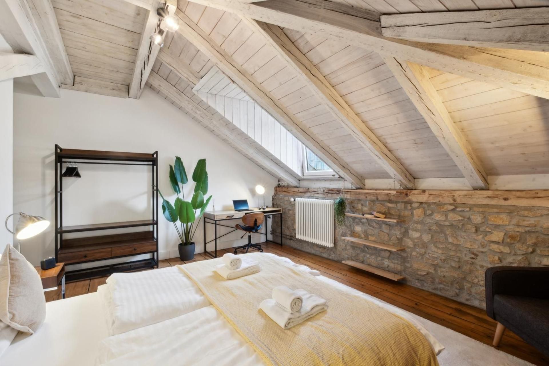 Standard Double Room with Shared Bathroom