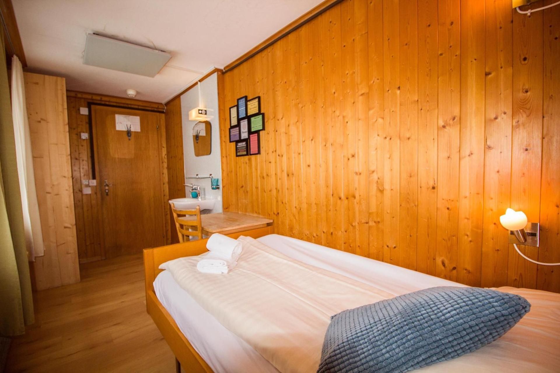 Single Room with Shared Bathroom