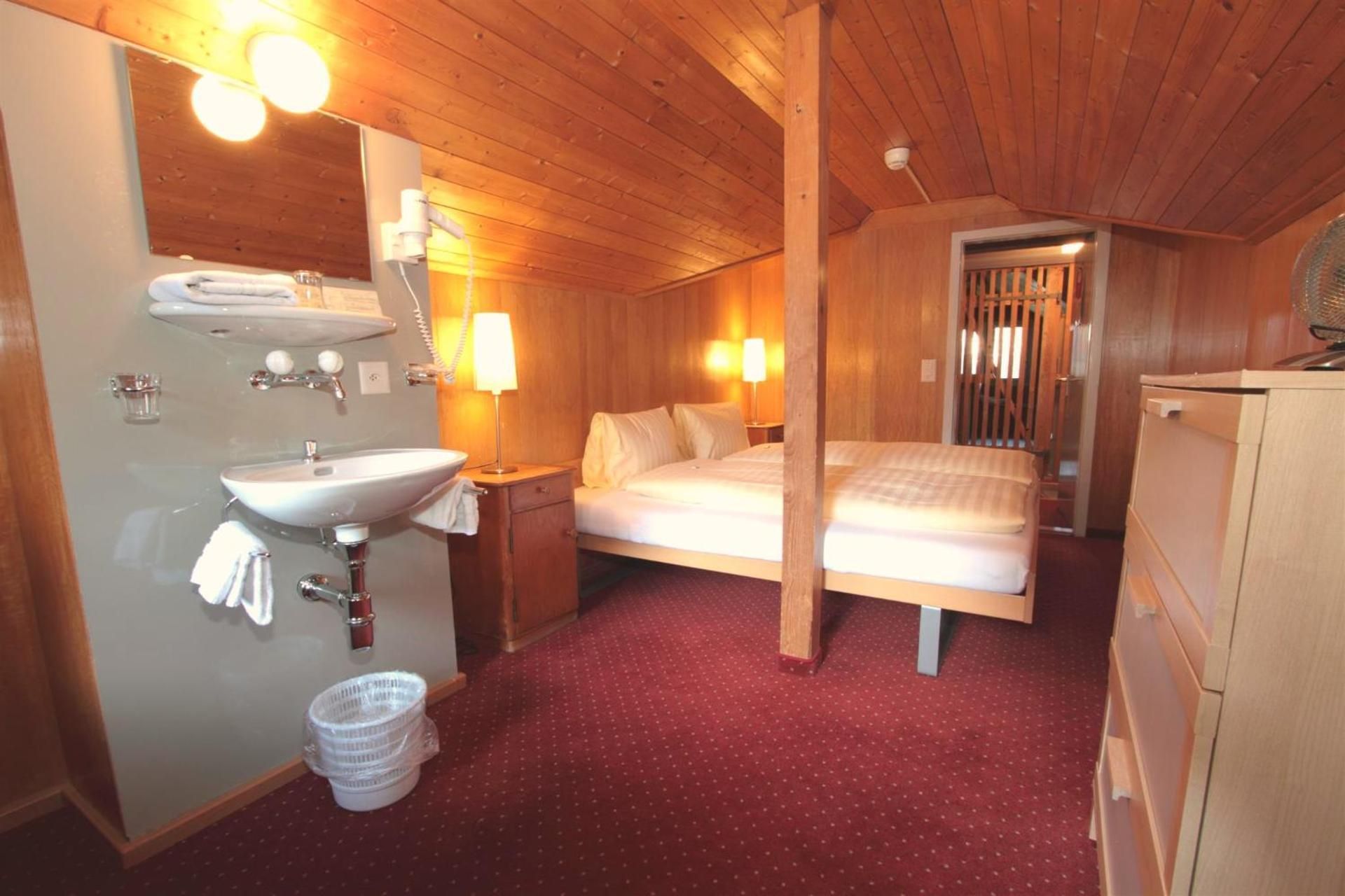 Hotel Staubbach Simple Attic Room with Shared Bathroom - No Elevator Access 2