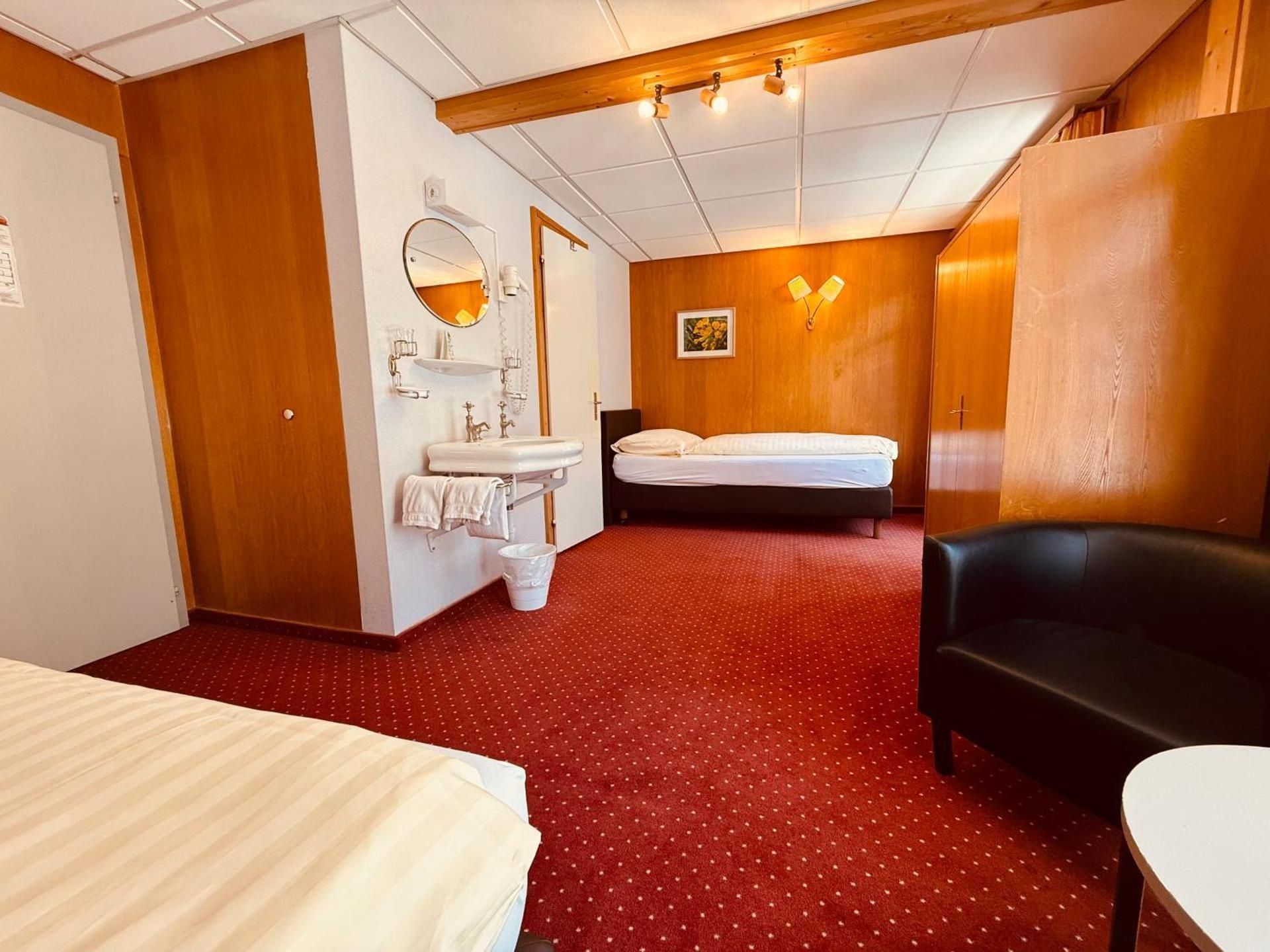 Hotel Staubbach Twin Room with Balcony