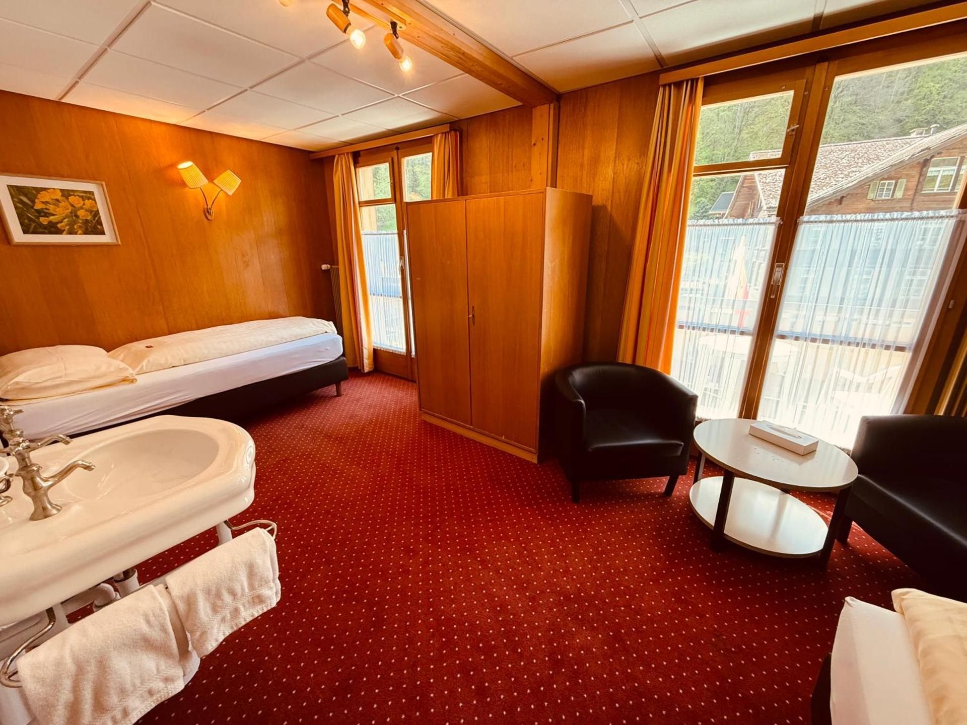 Hotel Staubbach Twin Room with Balcony 2